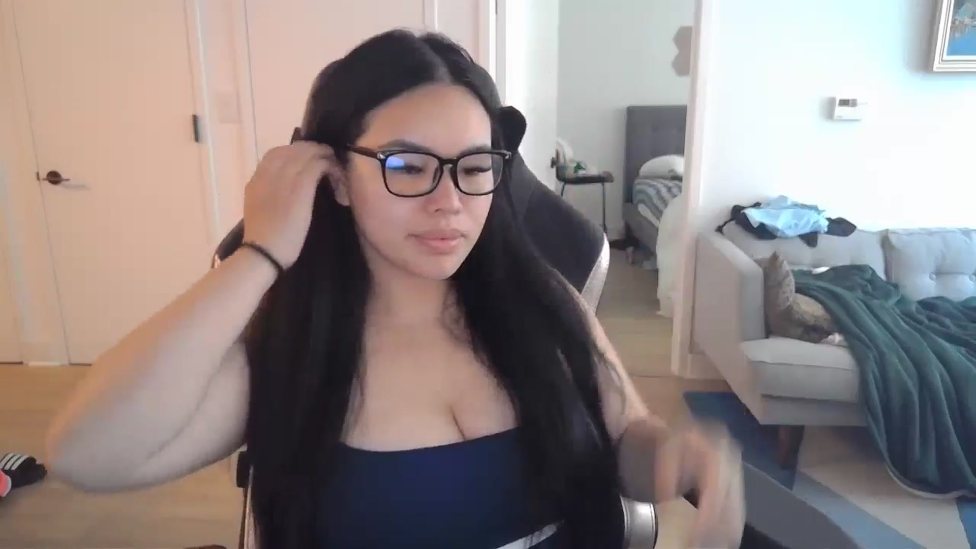 Gallery image thumbnail from DumplingHyuga's myfreecams stream on, 07/08/2024, 15:49 image 7 of 20