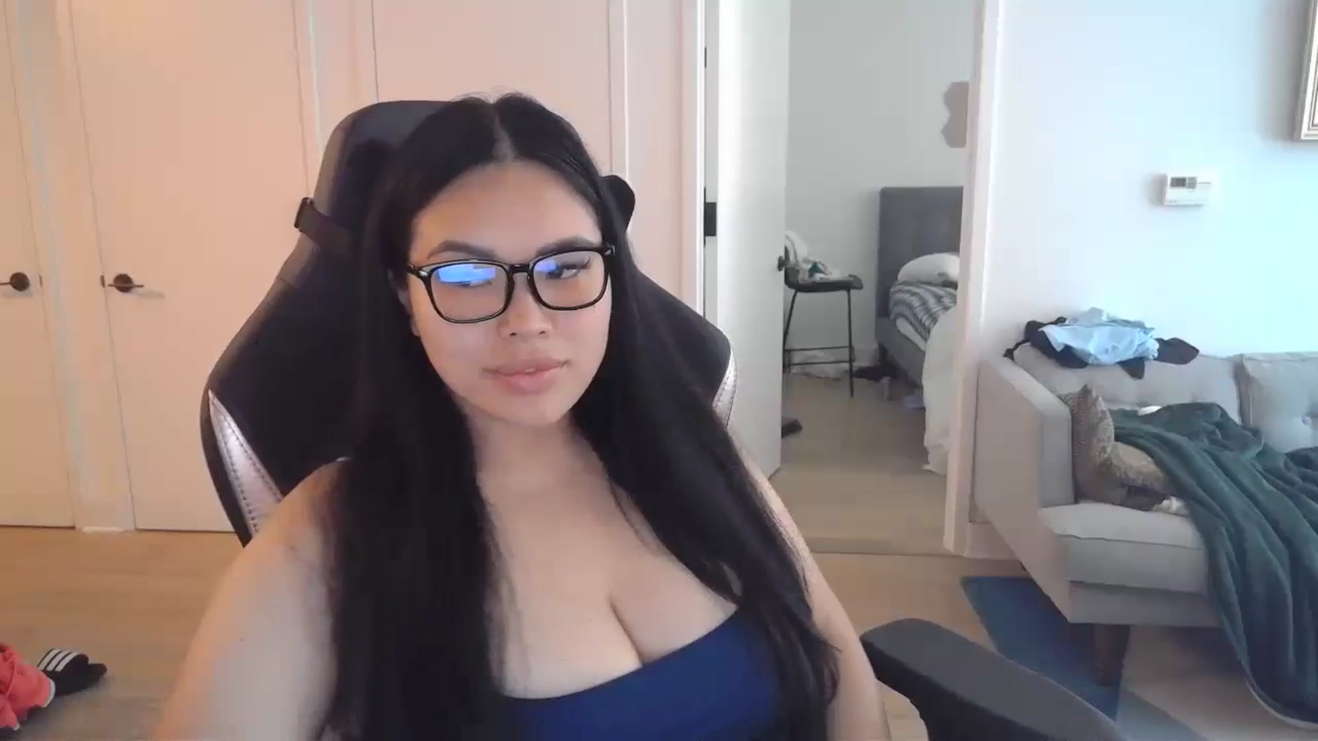 Gallery image thumbnail from DumplingHyuga's myfreecams stream on, 07/08/2024, 15:49 image 17 of 20