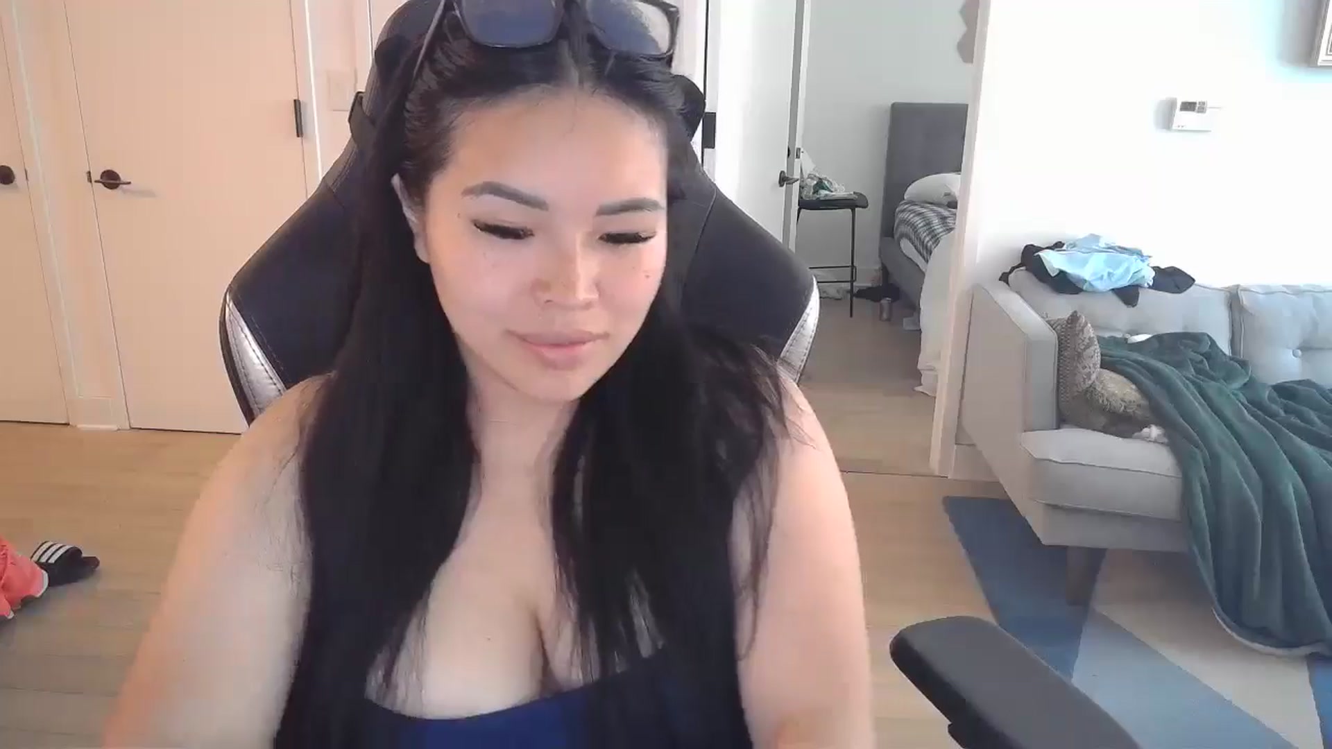 Gallery image thumbnail from DumplingHyuga's myfreecams stream on, 07/08/2024, 17:49 image 15 of 20