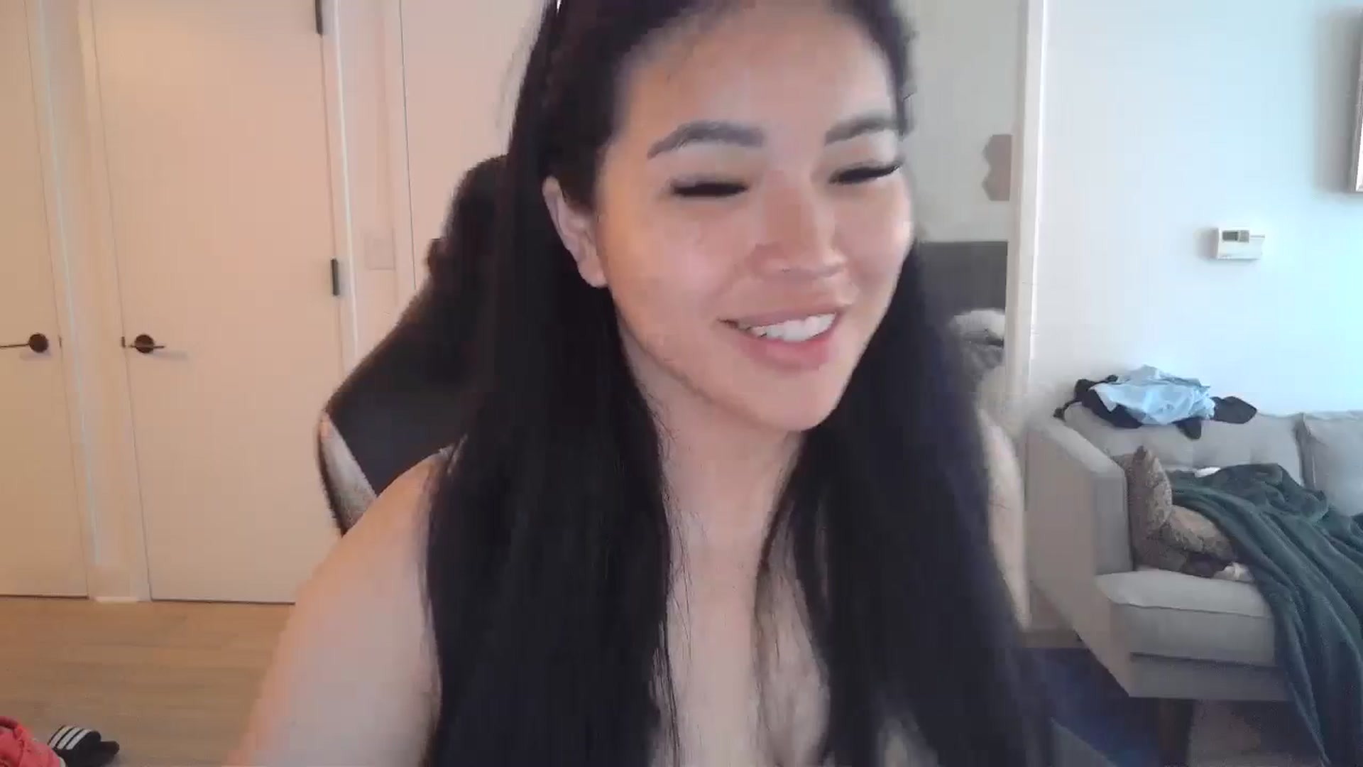 Gallery image thumbnail from DumplingHyuga's myfreecams stream on, 07/08/2024, 17:49 image 11 of 20