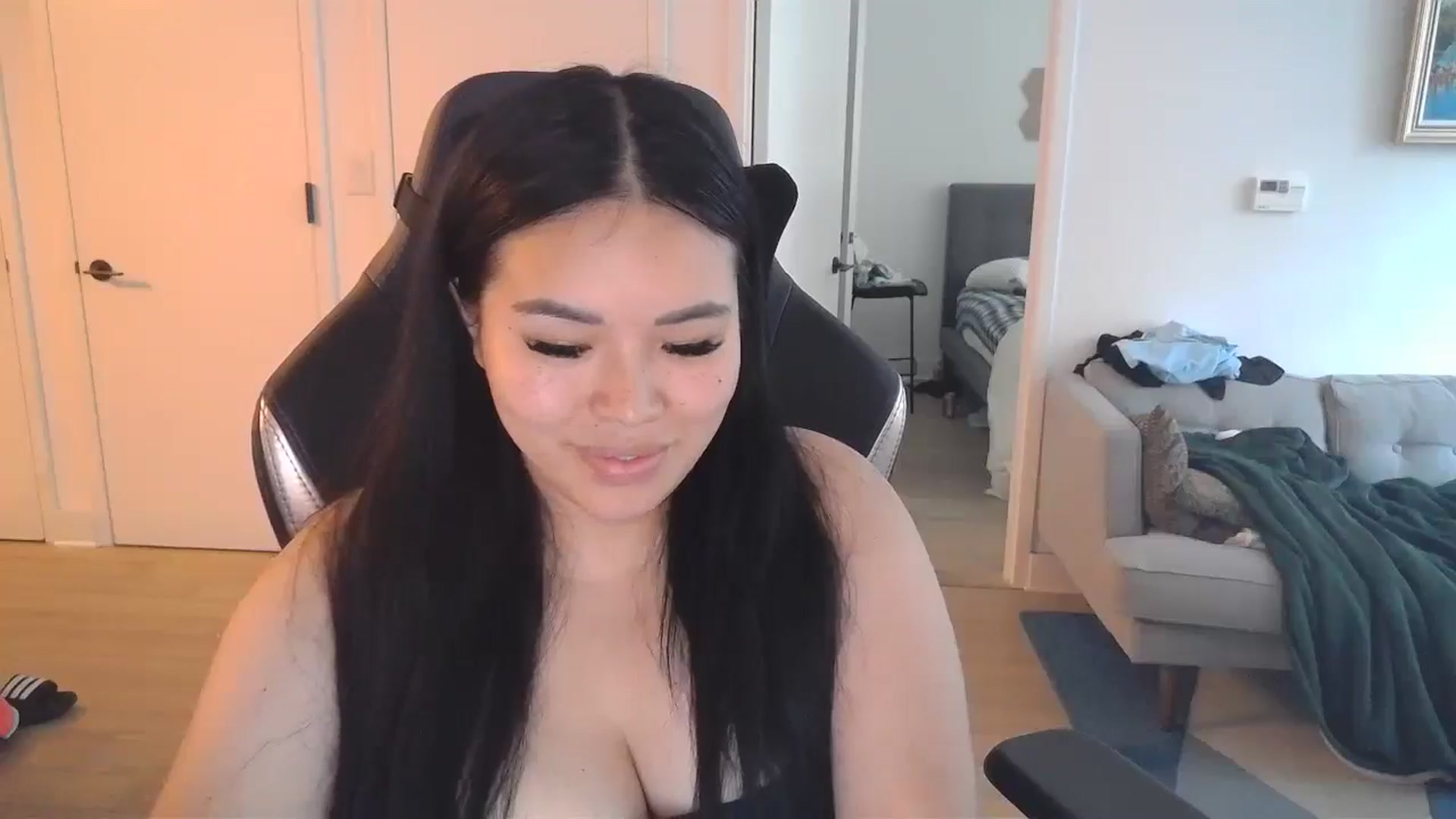 Gallery image thumbnail from DumplingHyuga's myfreecams stream on, 07/08/2024, 20:54 image 16 of 20