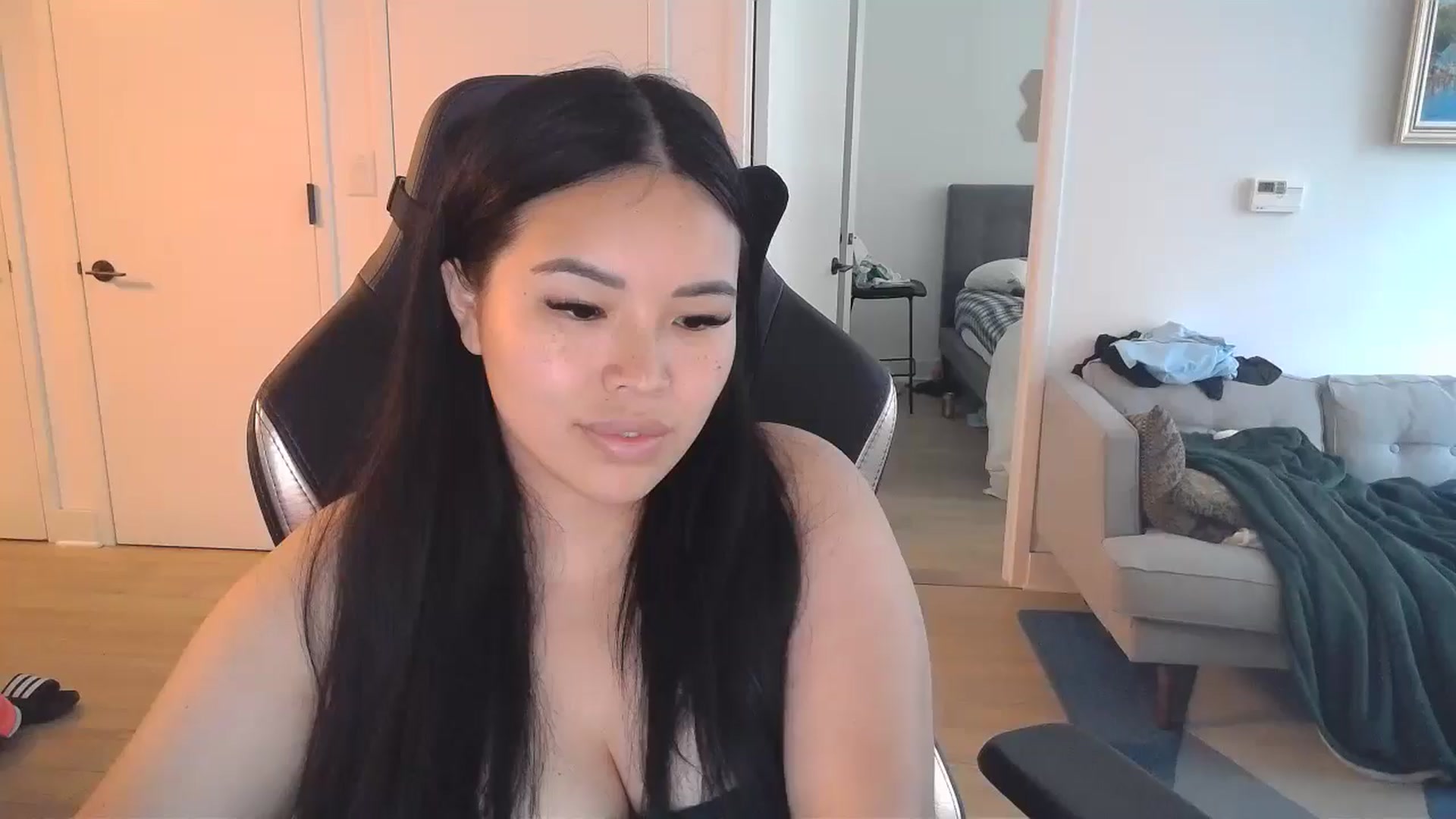 Gallery image thumbnail from DumplingHyuga's myfreecams stream on, 07/08/2024, 20:54 image 18 of 20