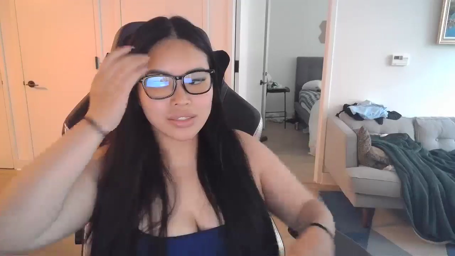 Gallery image thumbnail from DumplingHyuga's myfreecams stream on, 07/08/2024, 20:54 image 2 of 20