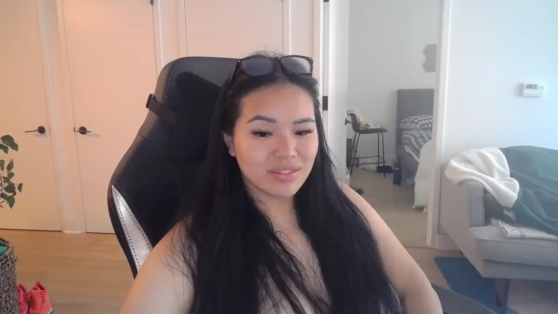 Gallery image thumbnail from DumplingHyuga's myfreecams stream on, 07/09/2024, 18:15 image 14 of 20