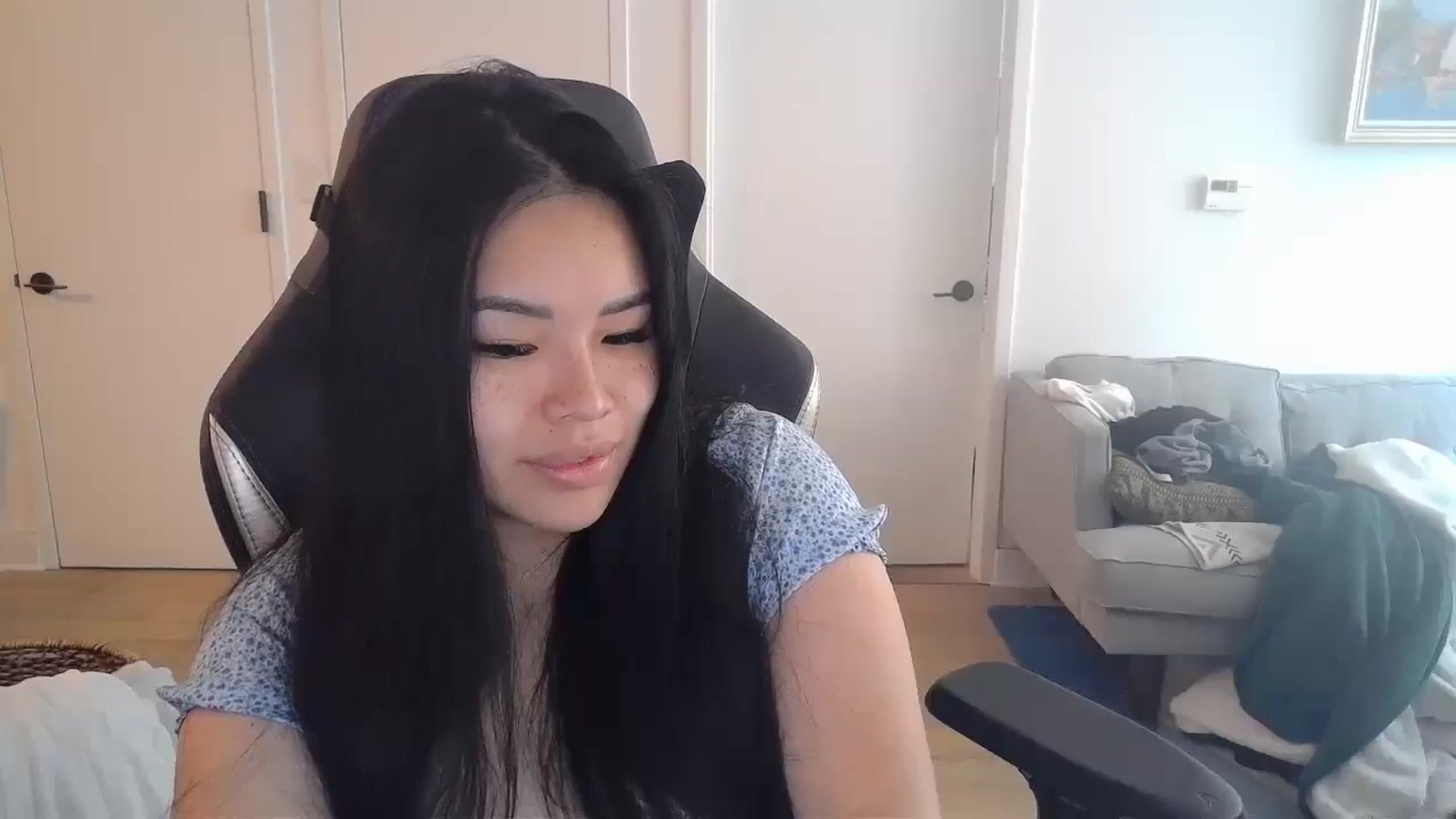 Gallery image thumbnail from DumplingHyuga's myfreecams stream on, 07/15/2024, 18:23 image 4 of 20
