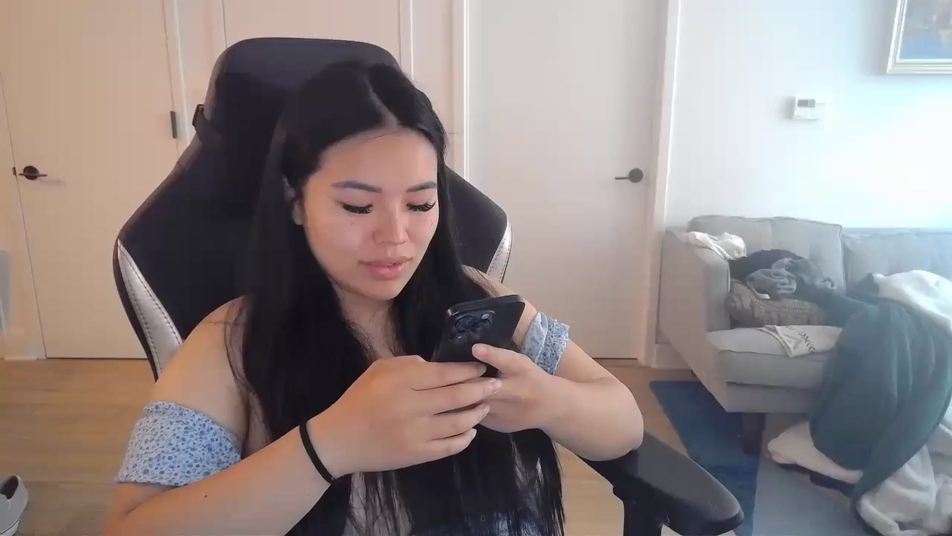 Gallery image thumbnail from DumplingHyuga's myfreecams stream on, 07/15/2024, 18:23 image 19 of 20