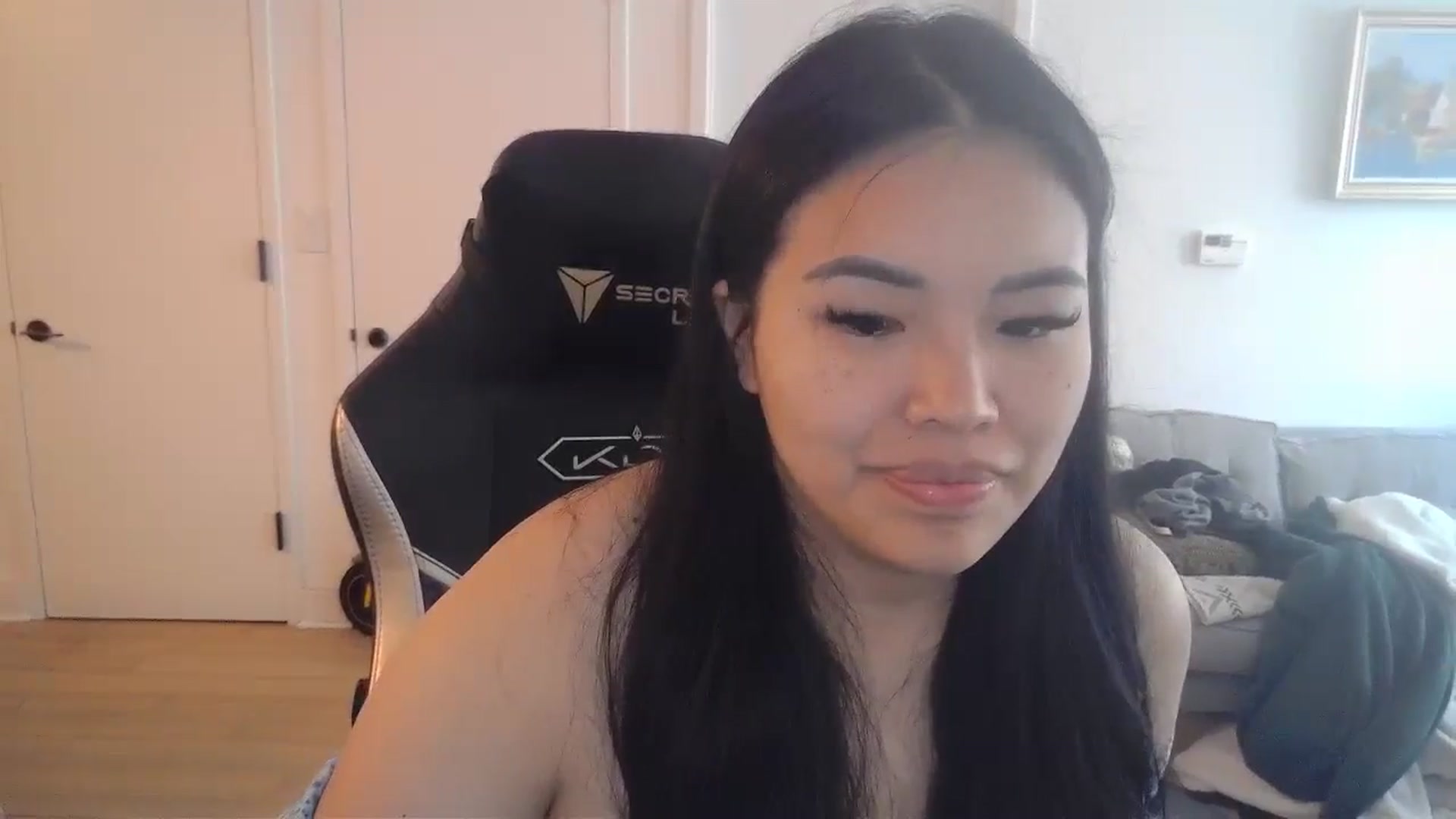 Gallery image thumbnail from DumplingHyuga's myfreecams stream on, 07/15/2024, 19:05 image 2 of 20