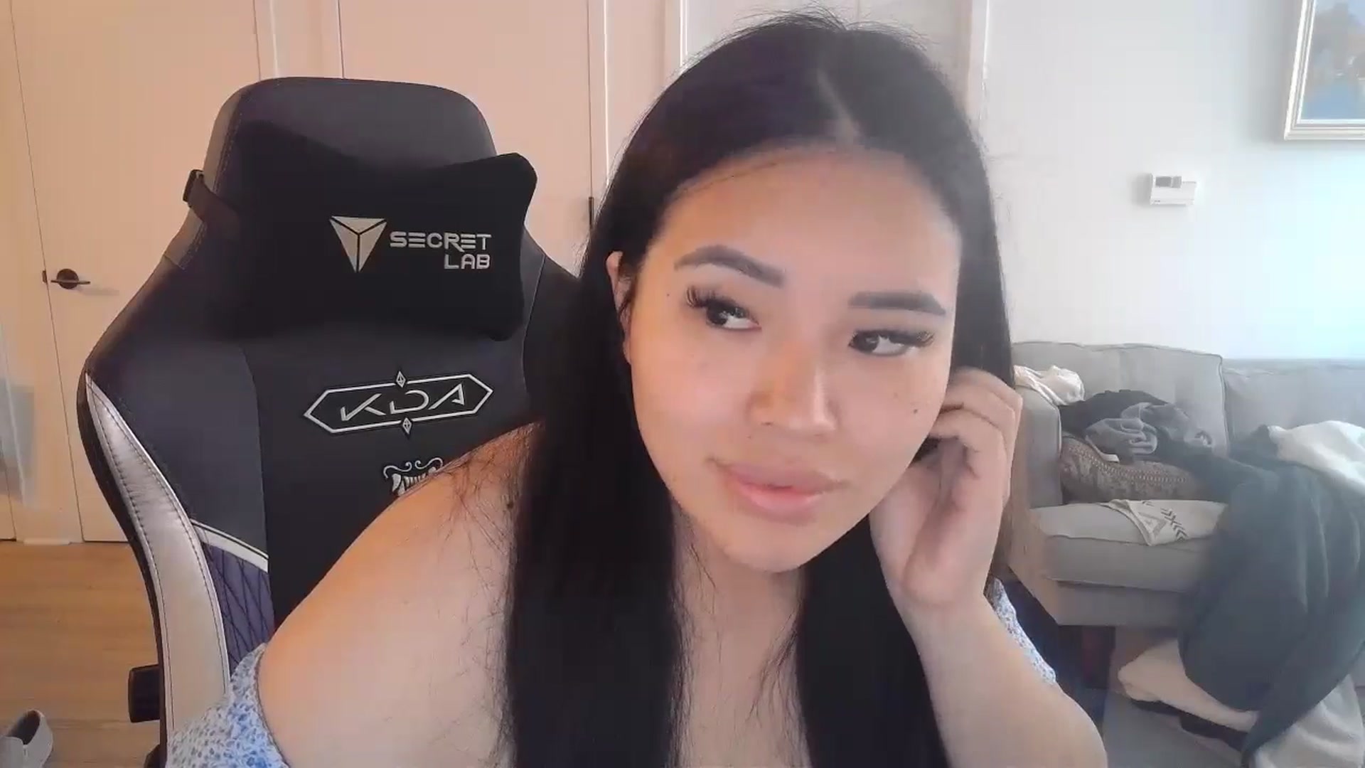 Gallery image thumbnail from DumplingHyuga's myfreecams stream on, 07/15/2024, 19:05 image 20 of 20