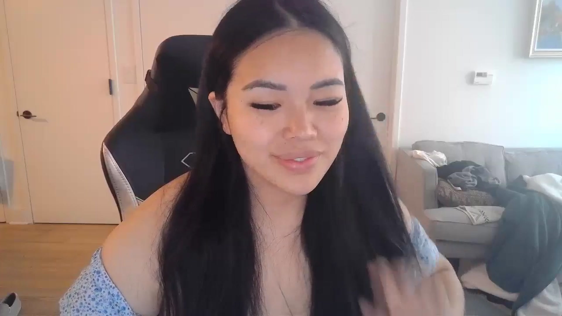Gallery image thumbnail from DumplingHyuga's myfreecams stream on, 07/15/2024, 19:05 image 12 of 20