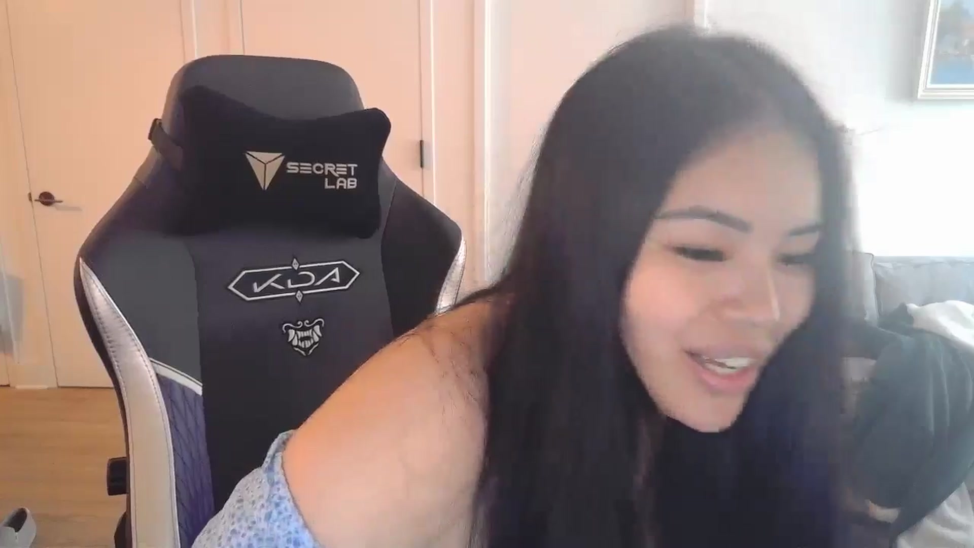 Gallery image thumbnail from DumplingHyuga's myfreecams stream on, 07/15/2024, 19:05 image 17 of 20