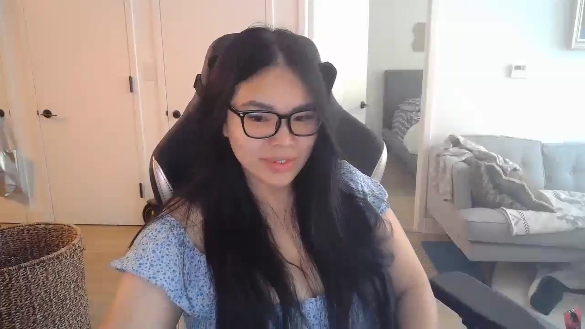 Gallery image thumbnail from DumplingHyuga's myfreecams stream on, 07/25/2024, 17:07 image 14 of 20