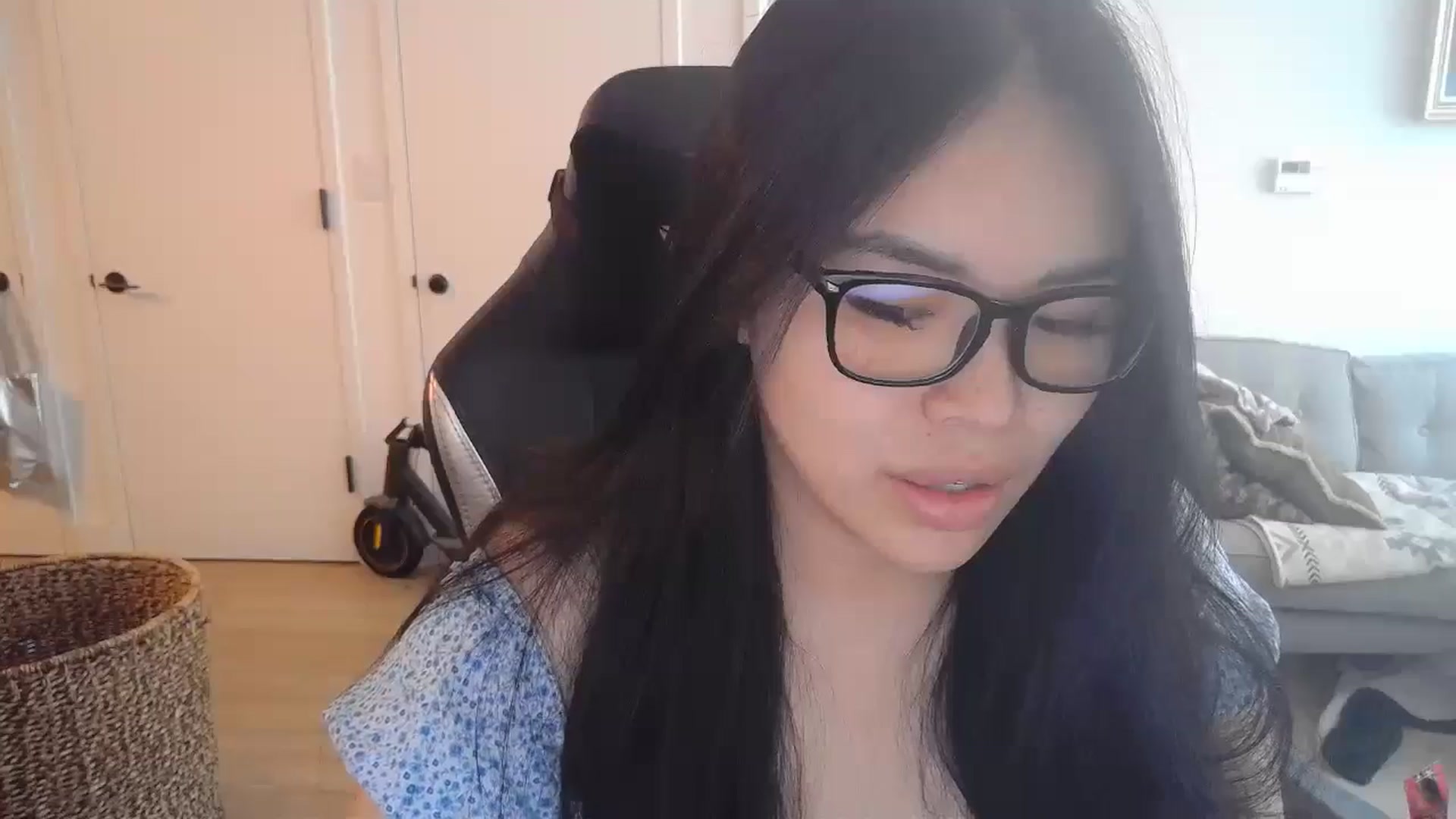 Gallery image thumbnail from DumplingHyuga's myfreecams stream on, 07/25/2024, 17:07 image 15 of 20