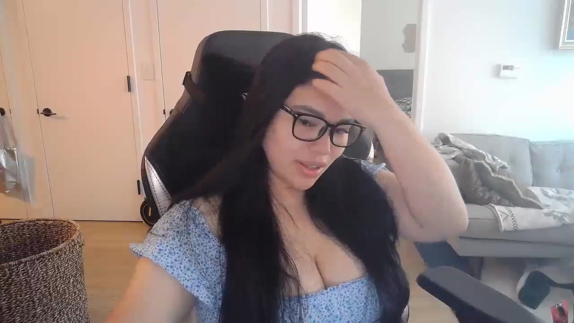 Gallery image thumbnail from DumplingHyuga's myfreecams stream on, 07/25/2024, 17:07 image 9 of 20
