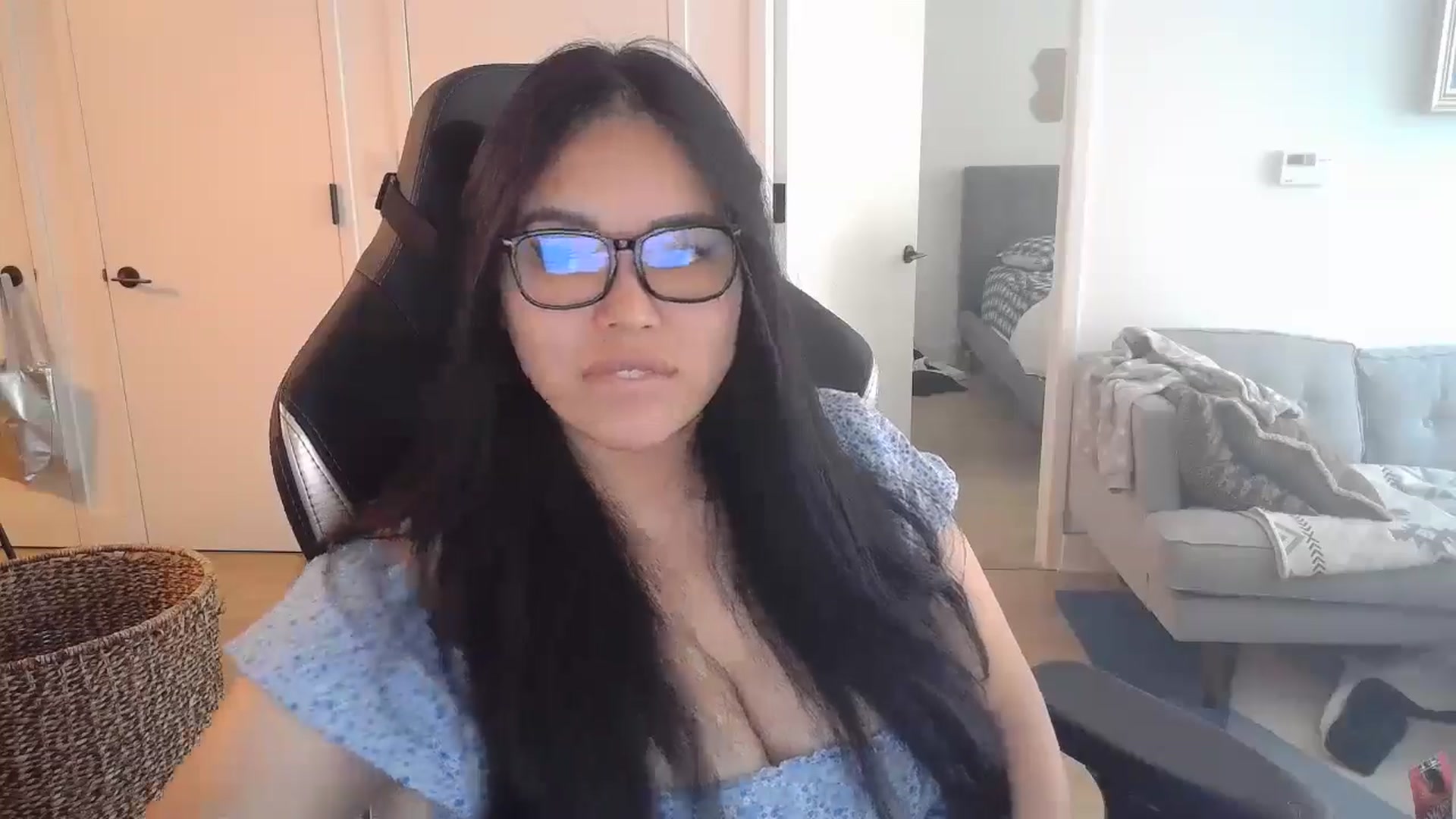 Gallery image thumbnail from DumplingHyuga's myfreecams stream on, 07/25/2024, 19:33 image 8 of 20