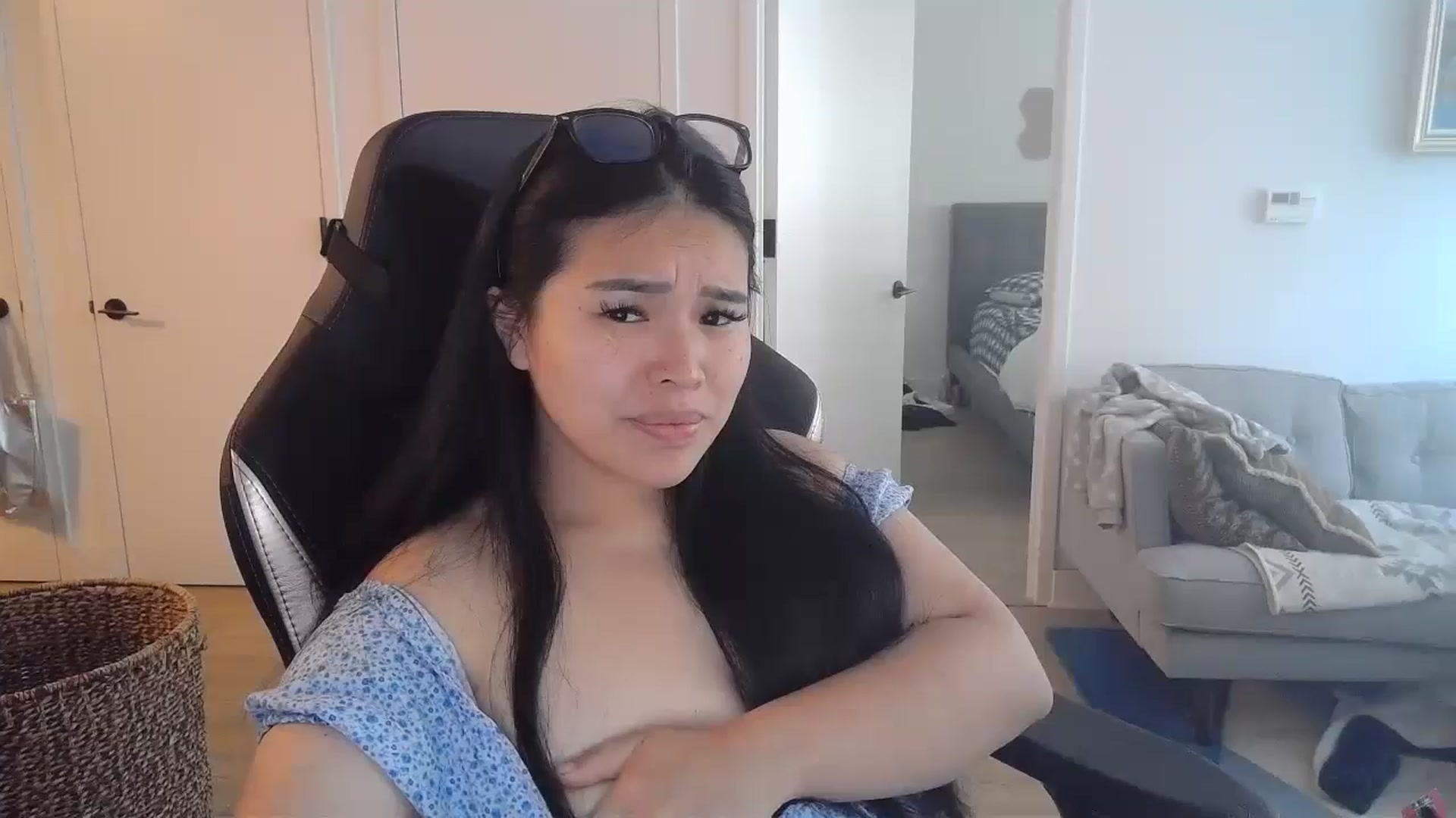 Gallery image thumbnail from DumplingHyuga's myfreecams stream on, 07/25/2024, 19:33 image 15 of 20