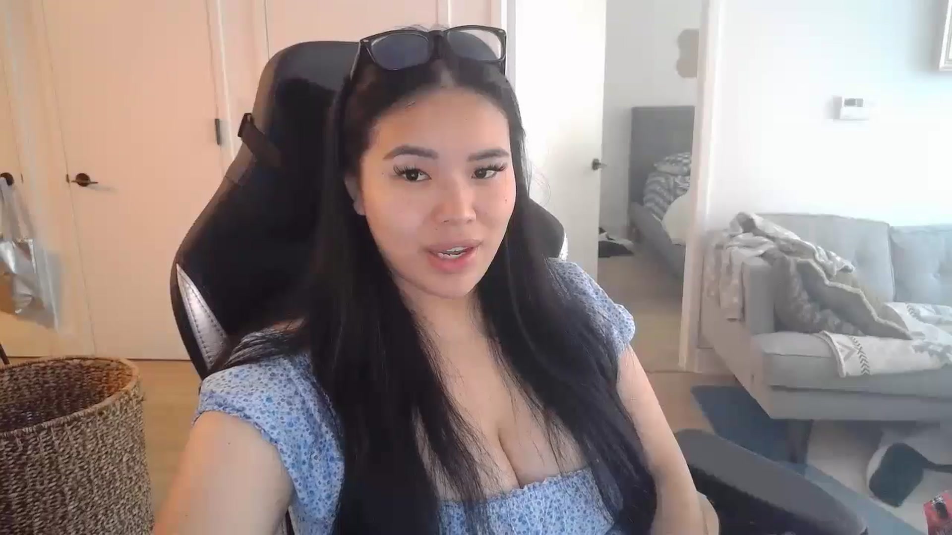 Gallery image thumbnail from DumplingHyuga's myfreecams stream on, 07/25/2024, 19:33 image 9 of 20