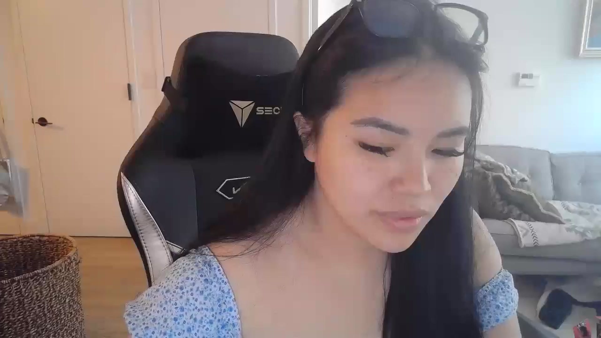 Gallery image thumbnail from DumplingHyuga's myfreecams stream on, 07/25/2024, 19:33 image 20 of 20