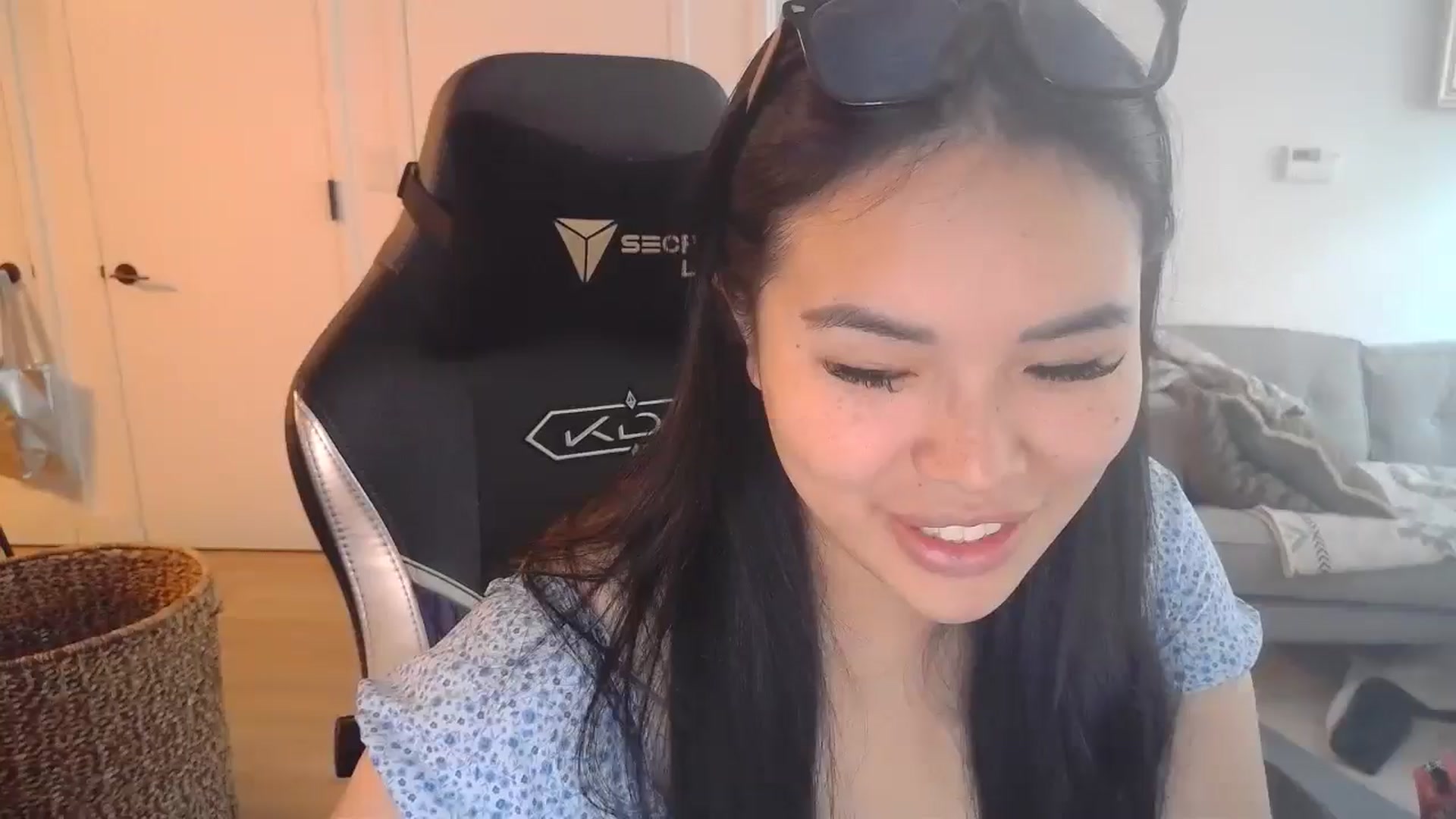 Gallery image thumbnail from DumplingHyuga's myfreecams stream on, 07/25/2024, 19:33 image 10 of 20