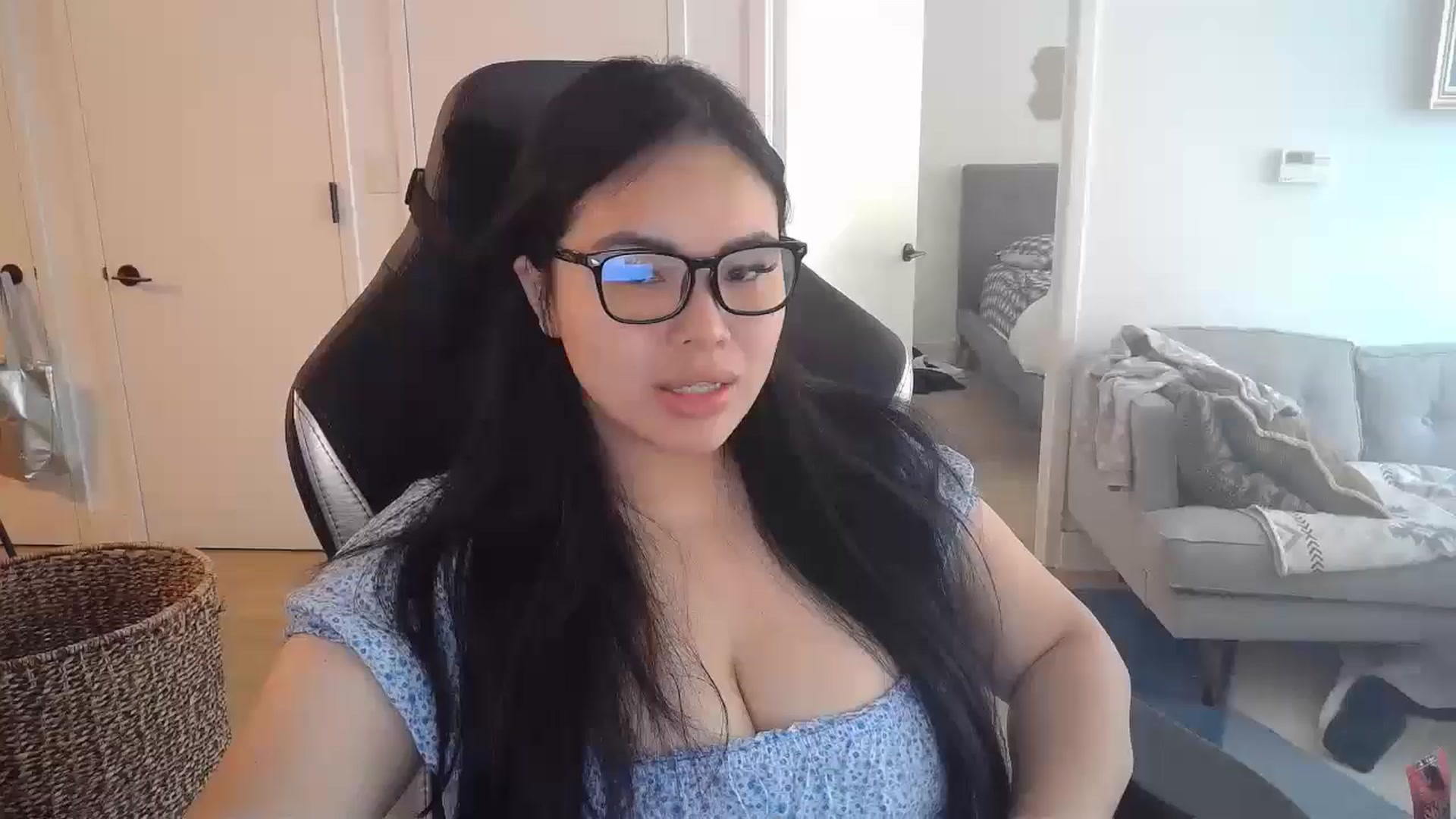 Gallery image thumbnail from DumplingHyuga's myfreecams stream on, 07/25/2024, 19:33 image 1 of 20