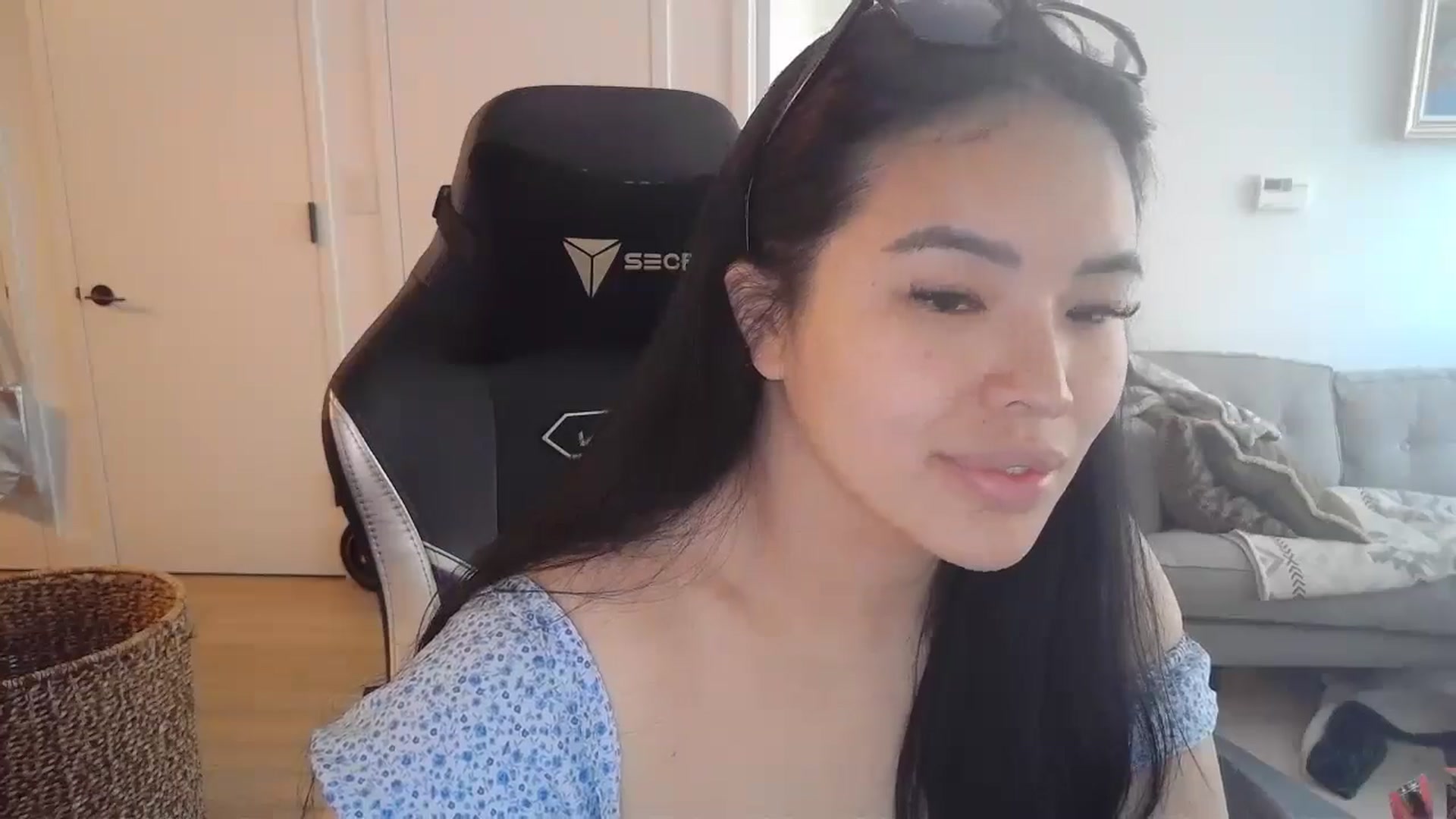 Gallery image thumbnail from DumplingHyuga's myfreecams stream on, 07/25/2024, 19:33 image 19 of 20