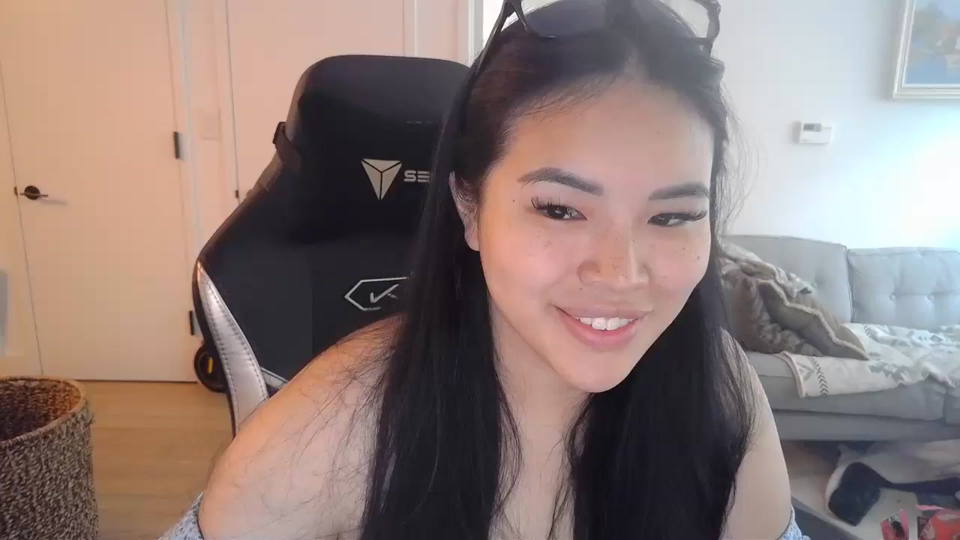 Gallery image thumbnail from DumplingHyuga's myfreecams stream on, 07/25/2024, 20:32 image 1 of 20
