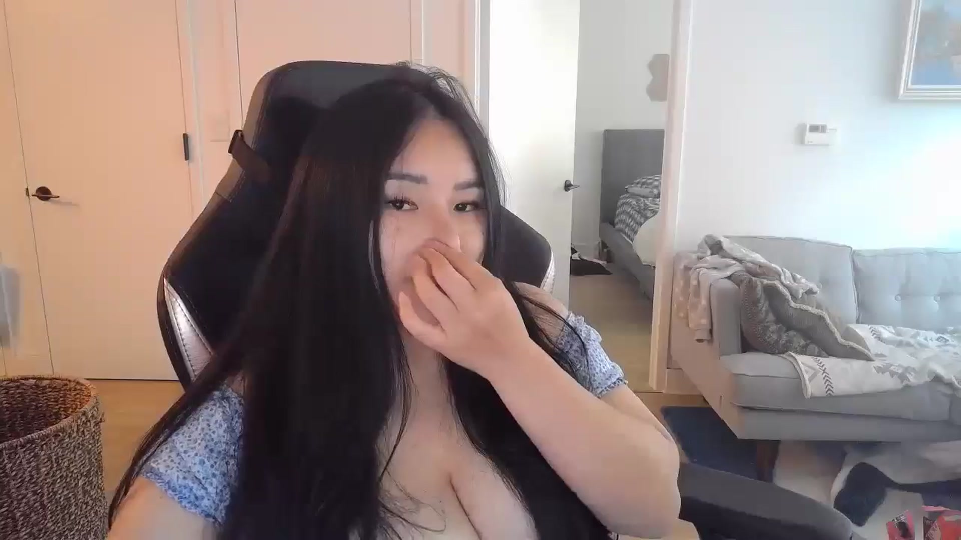 Gallery image thumbnail from DumplingHyuga's myfreecams stream on, 07/25/2024, 20:32 image 11 of 20
