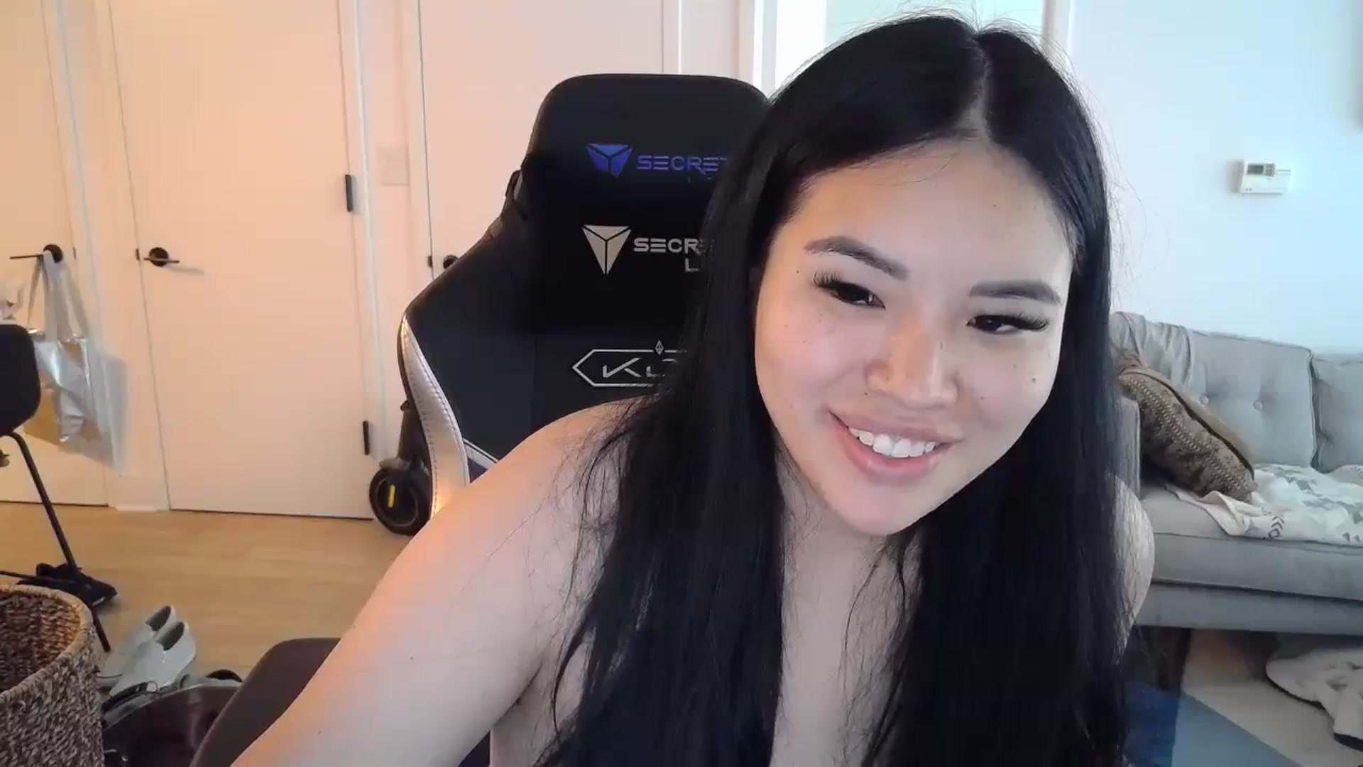 Gallery image thumbnail from DumplingHyuga's myfreecams stream on, 07/29/2024, 19:32 image 20 of 20