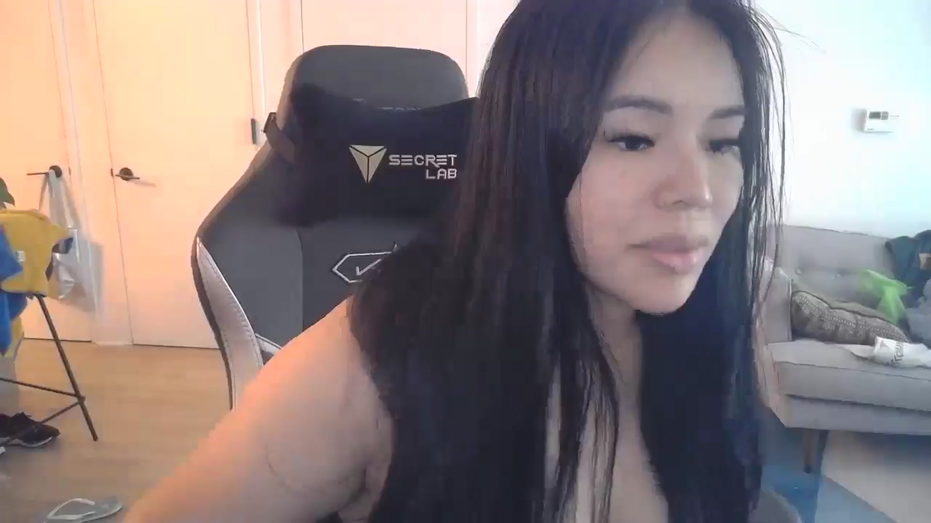 Gallery image thumbnail from DumplingHyuga's myfreecams stream on, 07/31/2024, 17:23 image 5 of 20