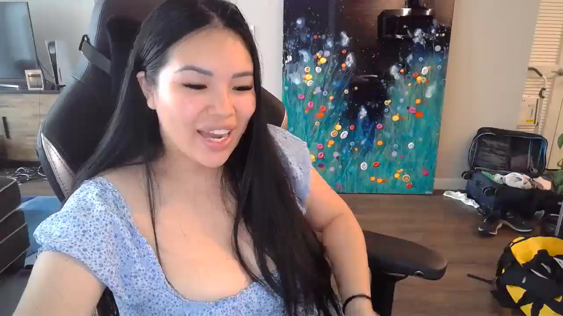 Gallery image thumbnail from DumplingHyuga's myfreecams stream on, 10/01/2024, 16:30 image 20 of 20