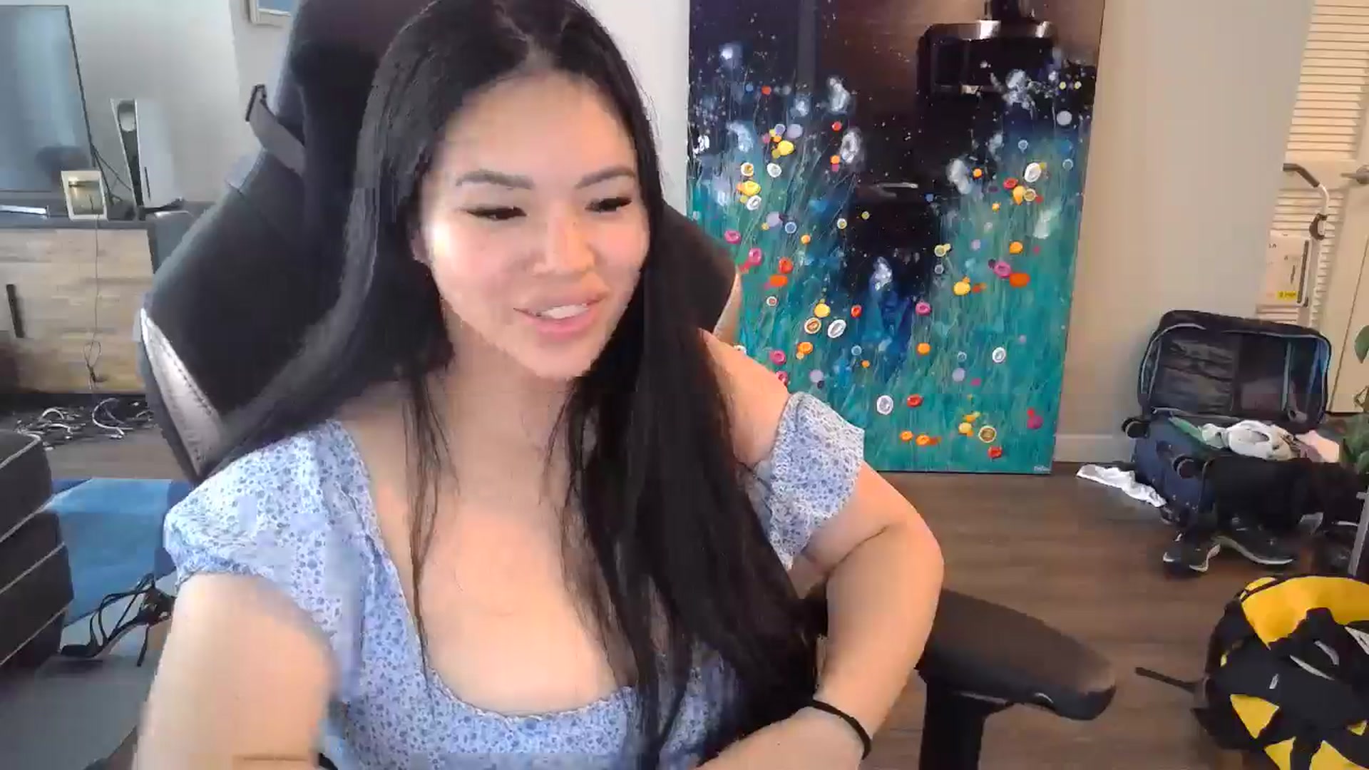 Gallery image thumbnail from DumplingHyuga's myfreecams stream on, 10/01/2024, 16:30 image 18 of 20