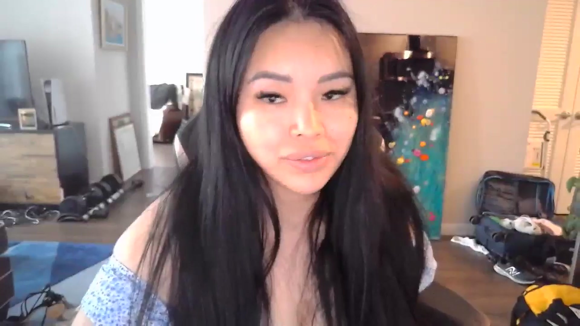 Gallery image thumbnail from DumplingHyuga's myfreecams stream on, 10/01/2024, 16:30 image 8 of 20