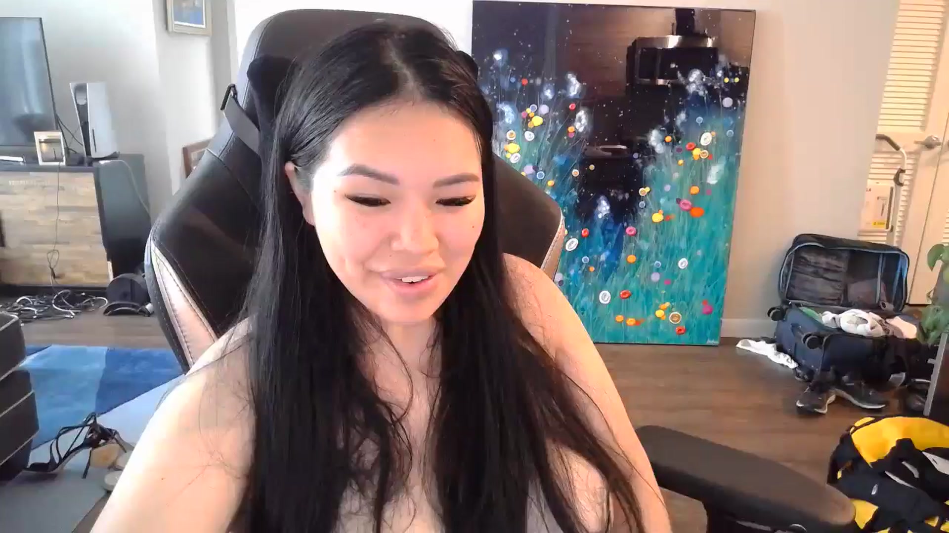 Gallery image thumbnail from DumplingHyuga's myfreecams stream on, 10/01/2024, 17:53 image 16 of 20