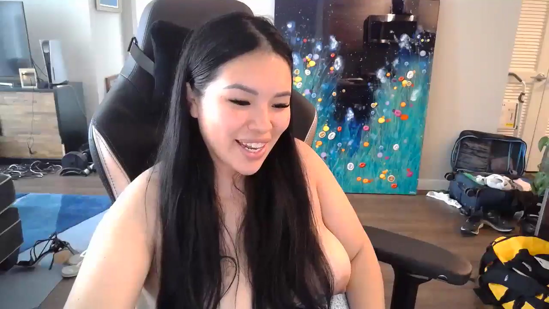 Gallery image thumbnail from DumplingHyuga's myfreecams stream on, 10/01/2024, 17:53 image 20 of 20