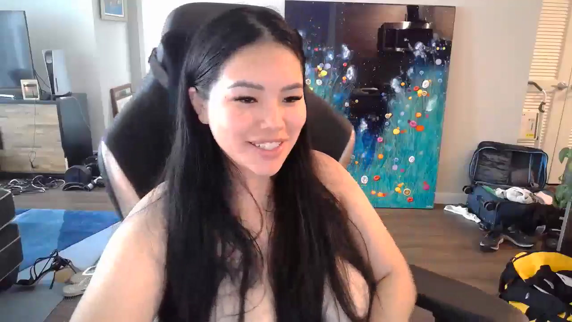 Gallery image thumbnail from DumplingHyuga's myfreecams stream on, 10/01/2024, 17:53 image 17 of 20