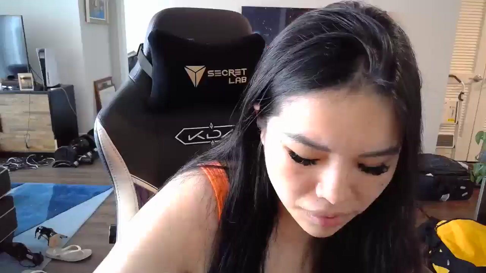 Gallery image thumbnail from DumplingHyuga's myfreecams stream on, 10/02/2024, 16:17 image 8 of 20