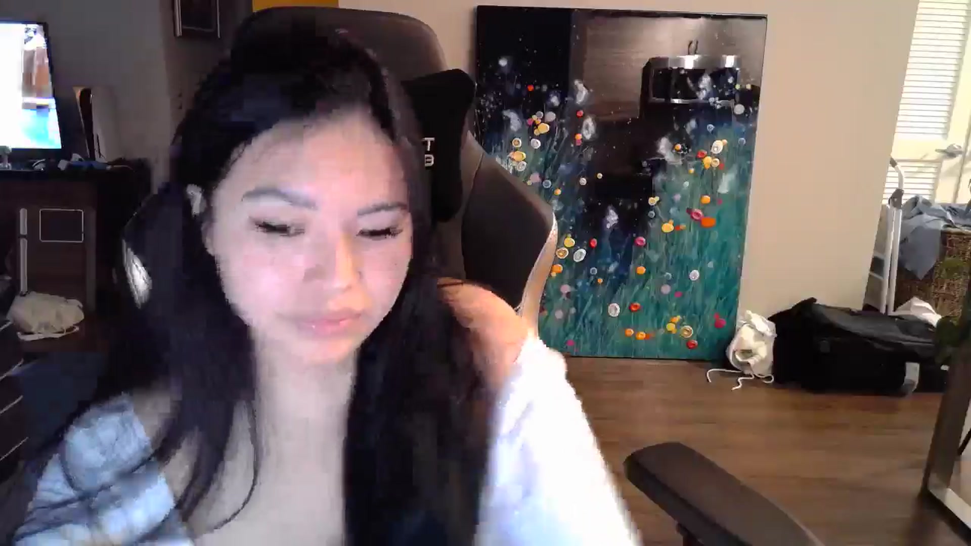 Gallery image thumbnail from DumplingHyuga's myfreecams stream on, 11/27/2024, 02:47 image 14 of 20