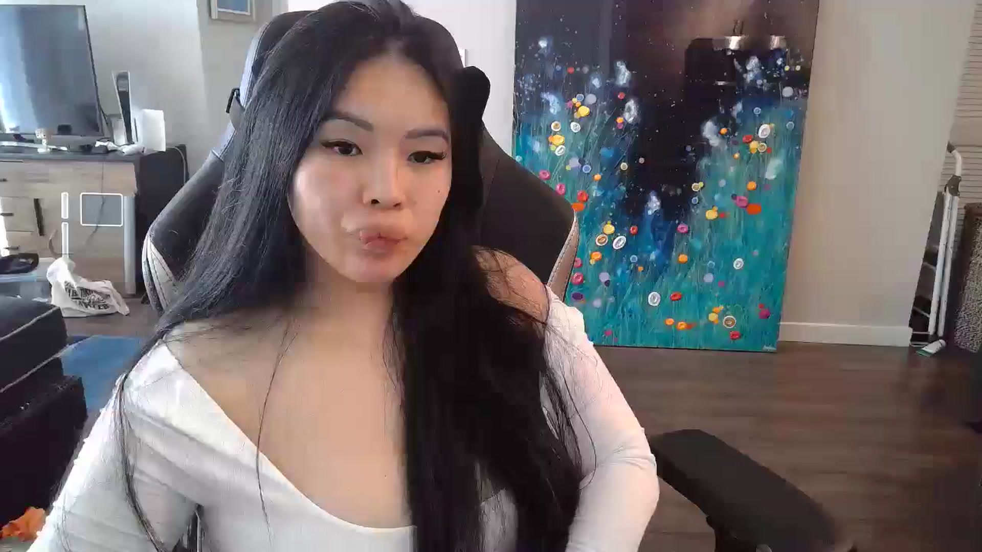Gallery image thumbnail from DumplingHyuga's myfreecams stream on, 12/02/2024, 21:21 image 6 of 20