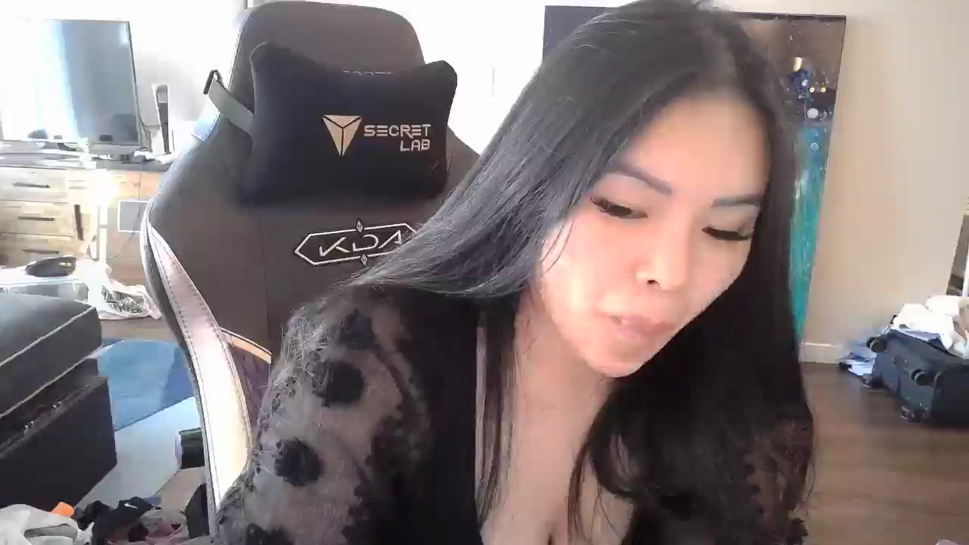 Gallery image thumbnail from DumplingHyuga's myfreecams stream on, 12/03/2024, 18:35 image 19 of 20