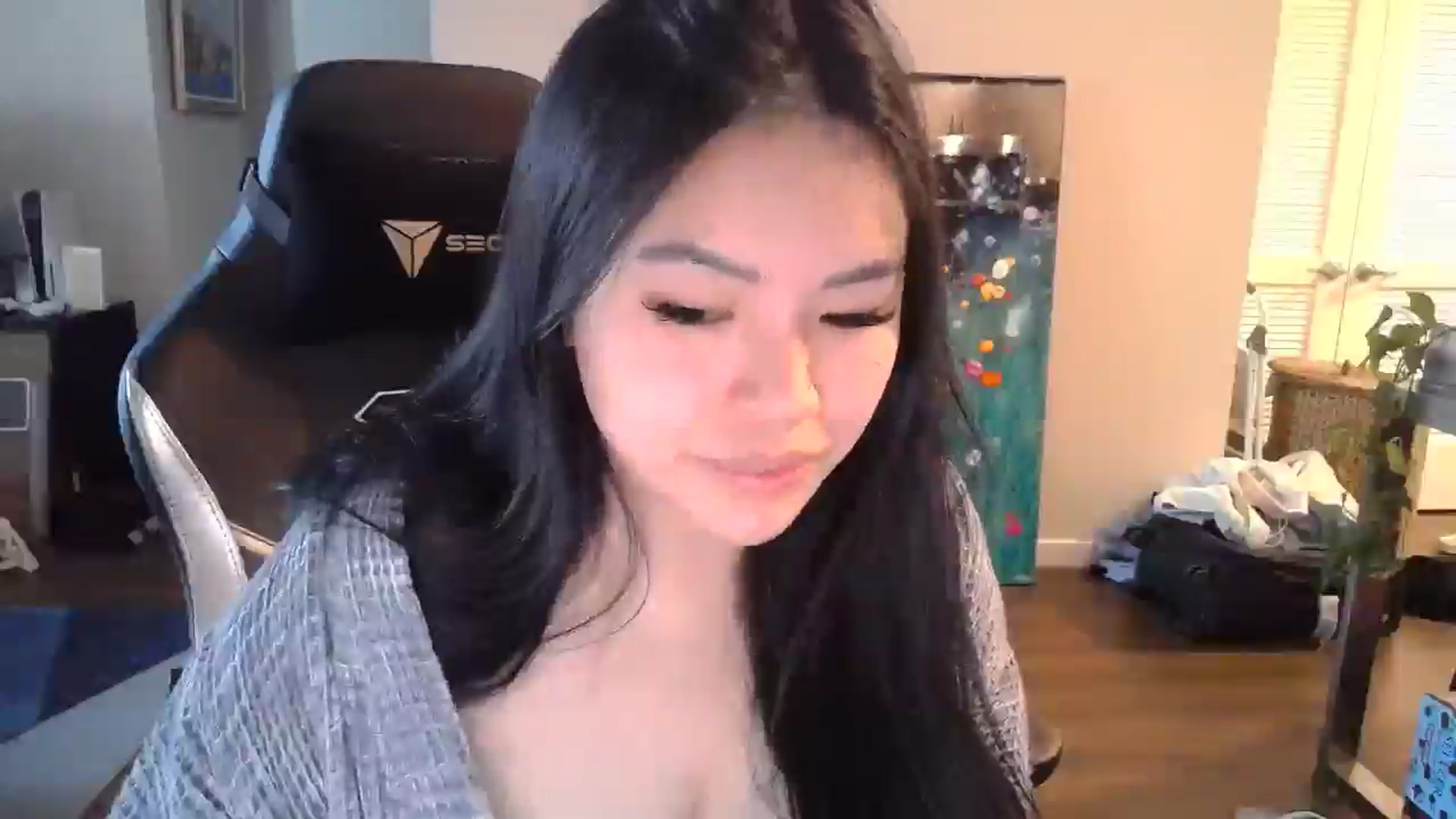 Gallery image thumbnail from DumplingHyuga's myfreecams stream on, 12/03/2024, 19:55 image 20 of 20