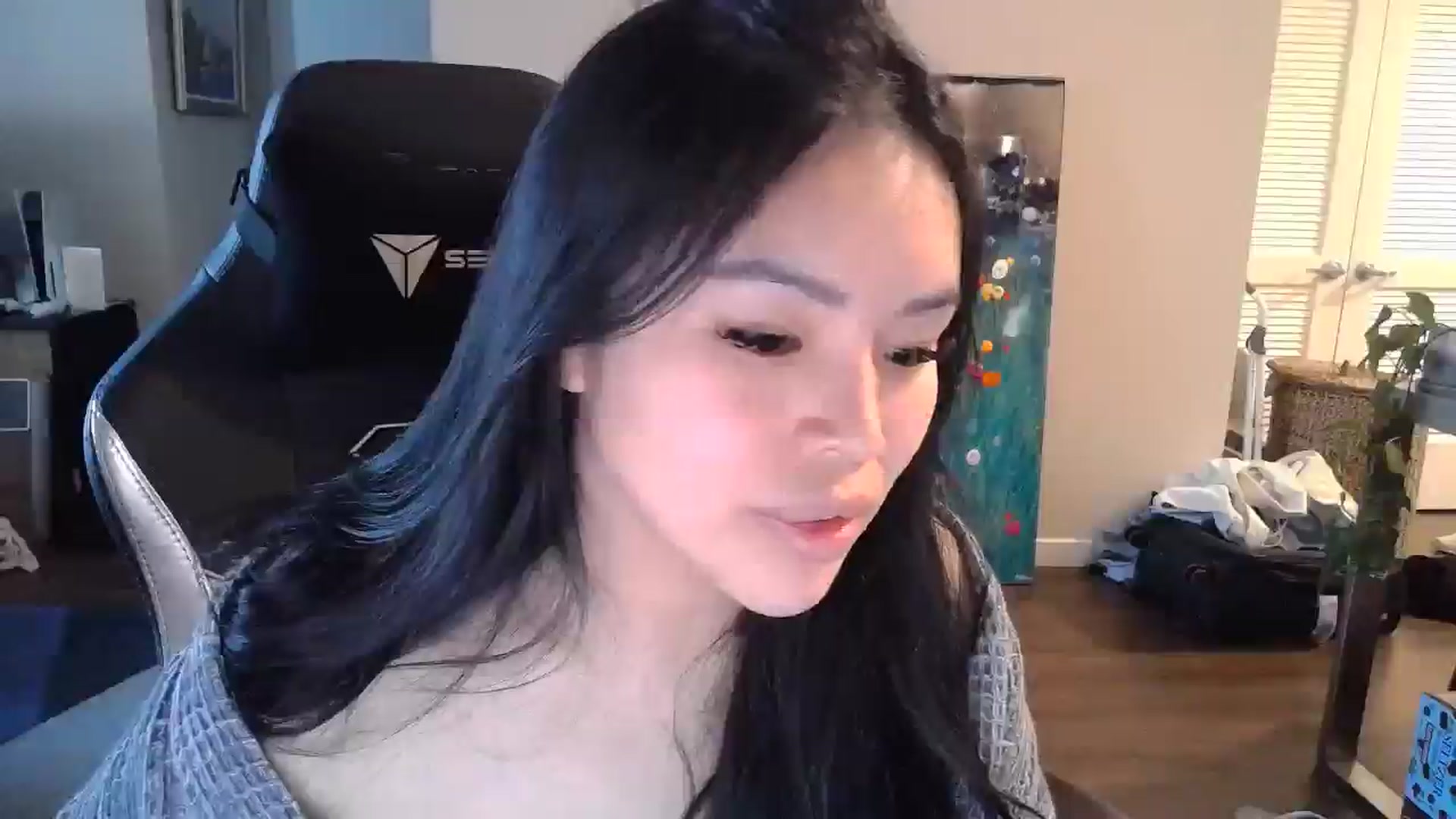 Gallery image thumbnail from DumplingHyuga's myfreecams stream on, 12/03/2024, 19:55 image 19 of 20
