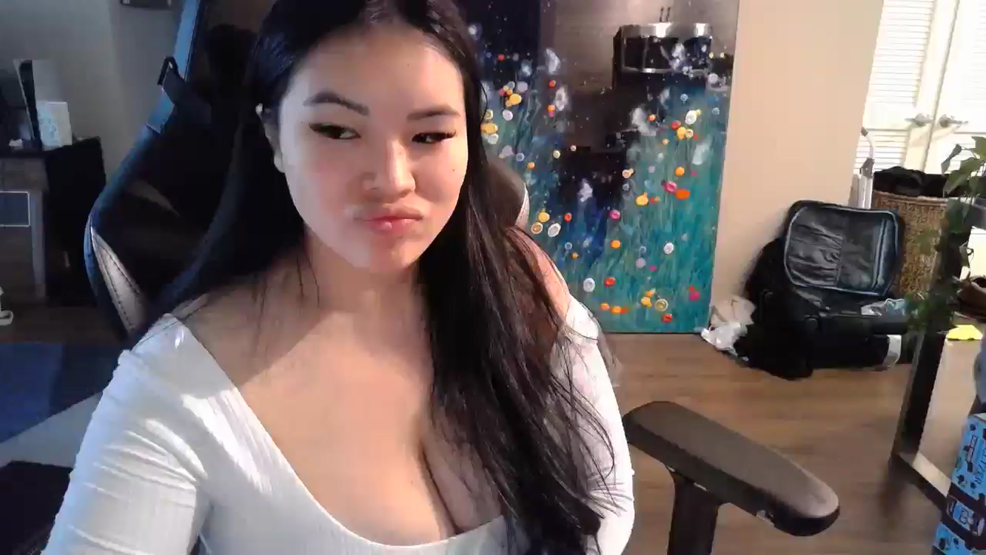 Gallery image thumbnail from DumplingHyuga's myfreecams stream on, 12/09/2024, 21:09 image 7 of 20
