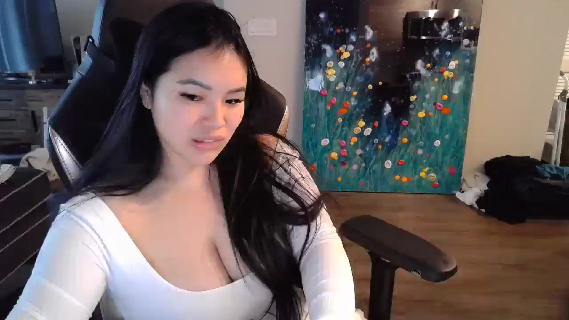 Gallery image thumbnail from DumplingHyuga's myfreecams stream on, 12/09/2024, 21:09 image 1 of 20