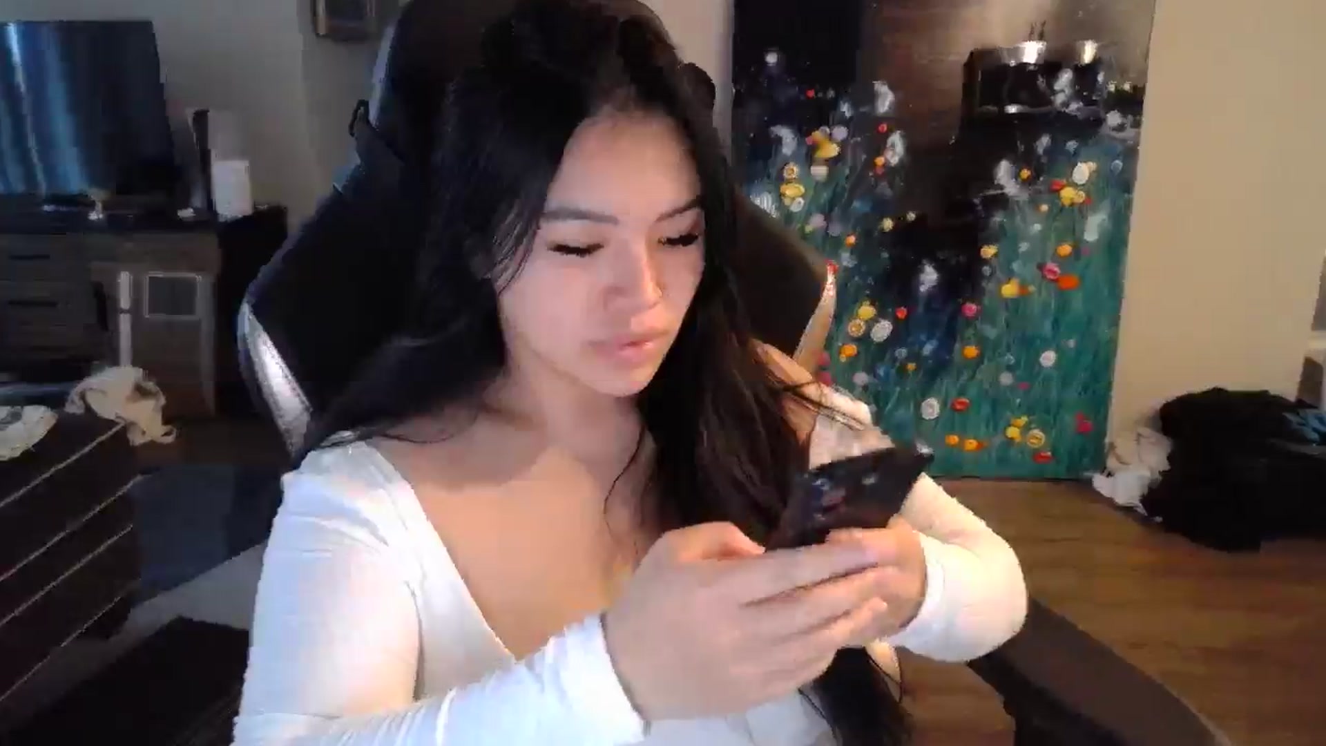 Gallery image thumbnail from DumplingHyuga's myfreecams stream on, 12/09/2024, 21:09 image 4 of 20