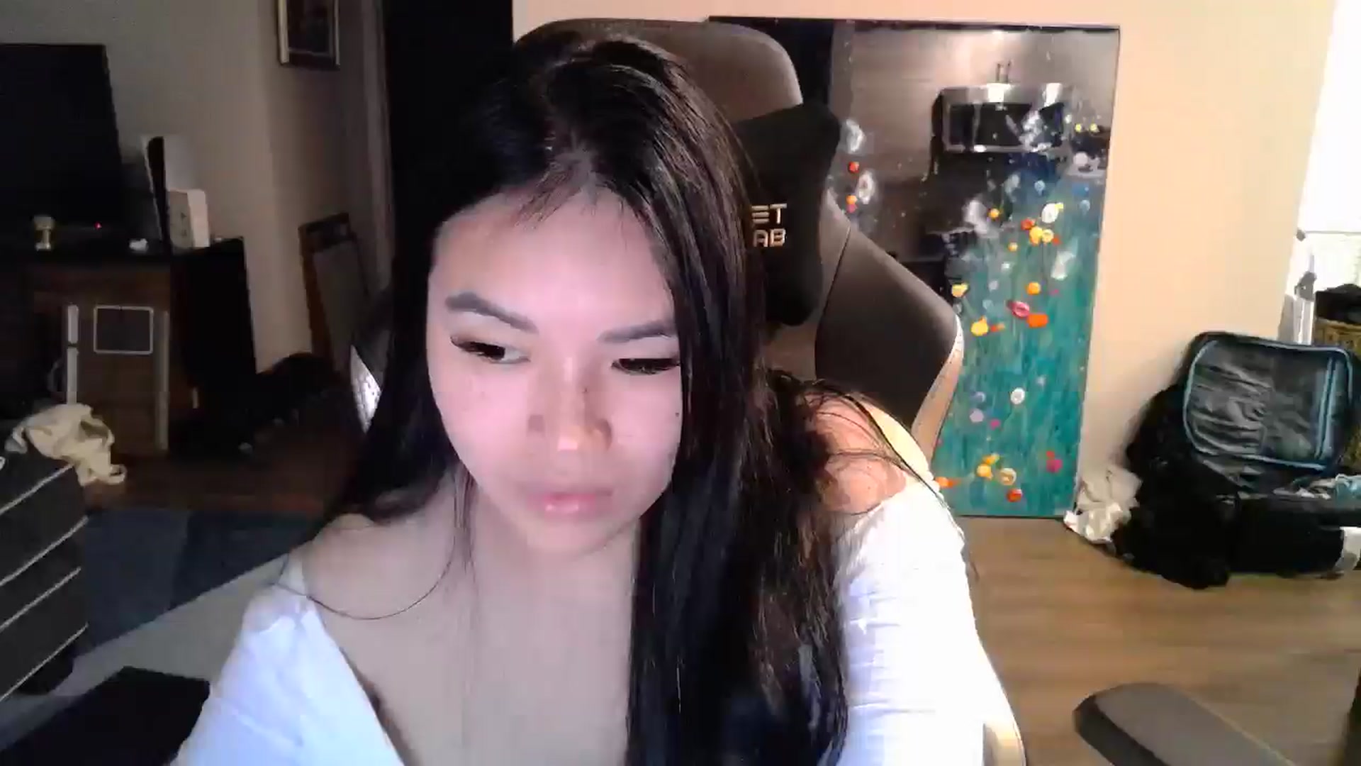 Gallery image thumbnail from DumplingHyuga's myfreecams stream on, 12/09/2024, 21:44 image 16 of 20