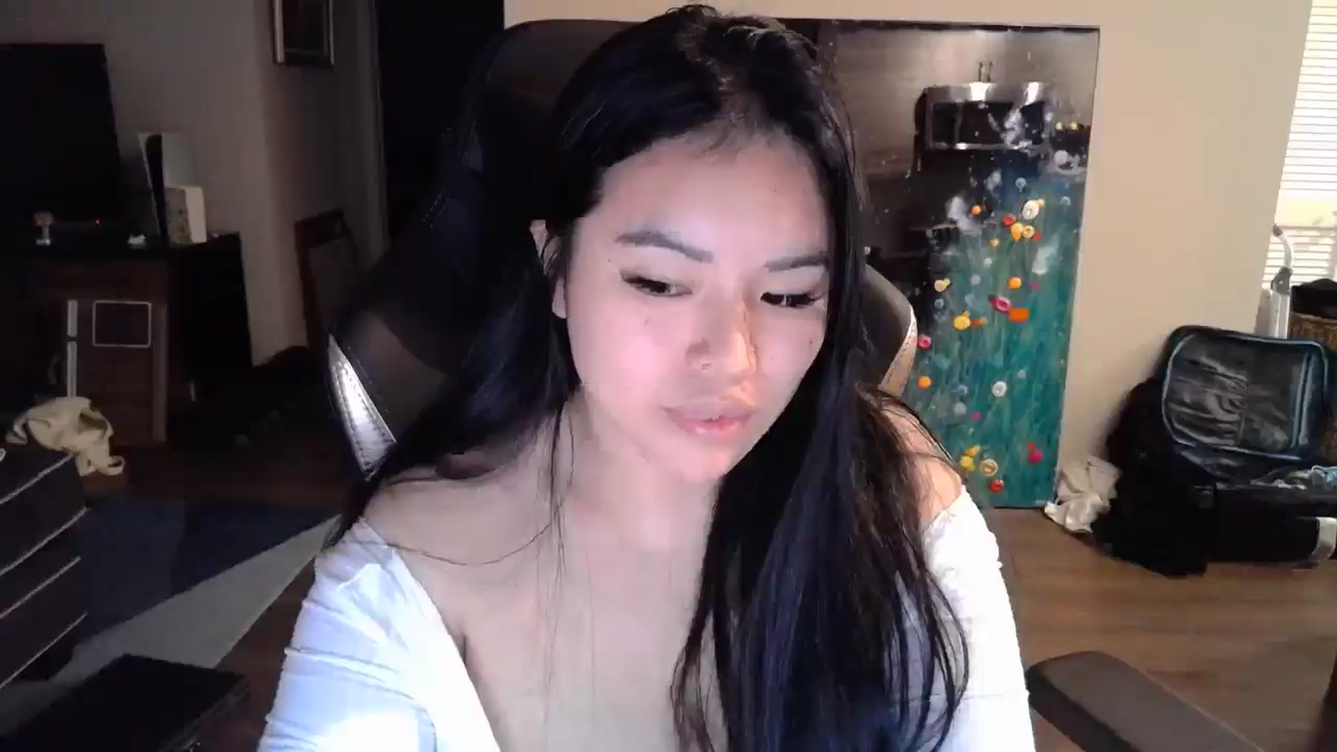 Gallery image thumbnail from DumplingHyuga's myfreecams stream on, 12/09/2024, 21:44 image 17 of 20
