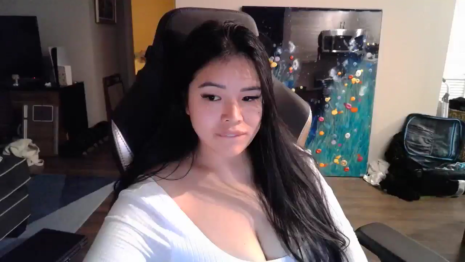 Gallery image thumbnail from DumplingHyuga's myfreecams stream on, 12/09/2024, 22:47 image 7 of 20
