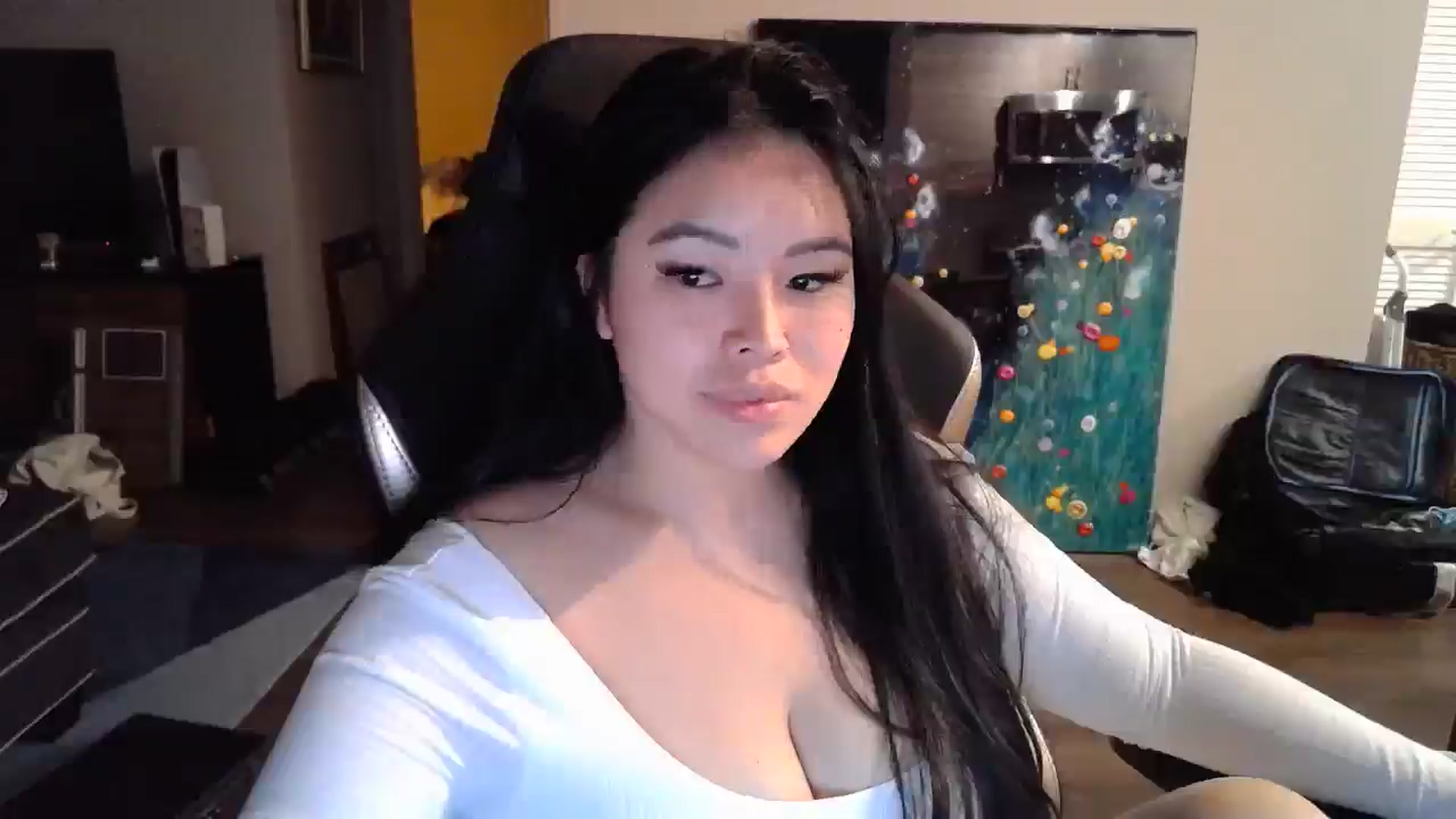 Gallery image thumbnail from DumplingHyuga's myfreecams stream on, 12/09/2024, 22:47 image 3 of 20