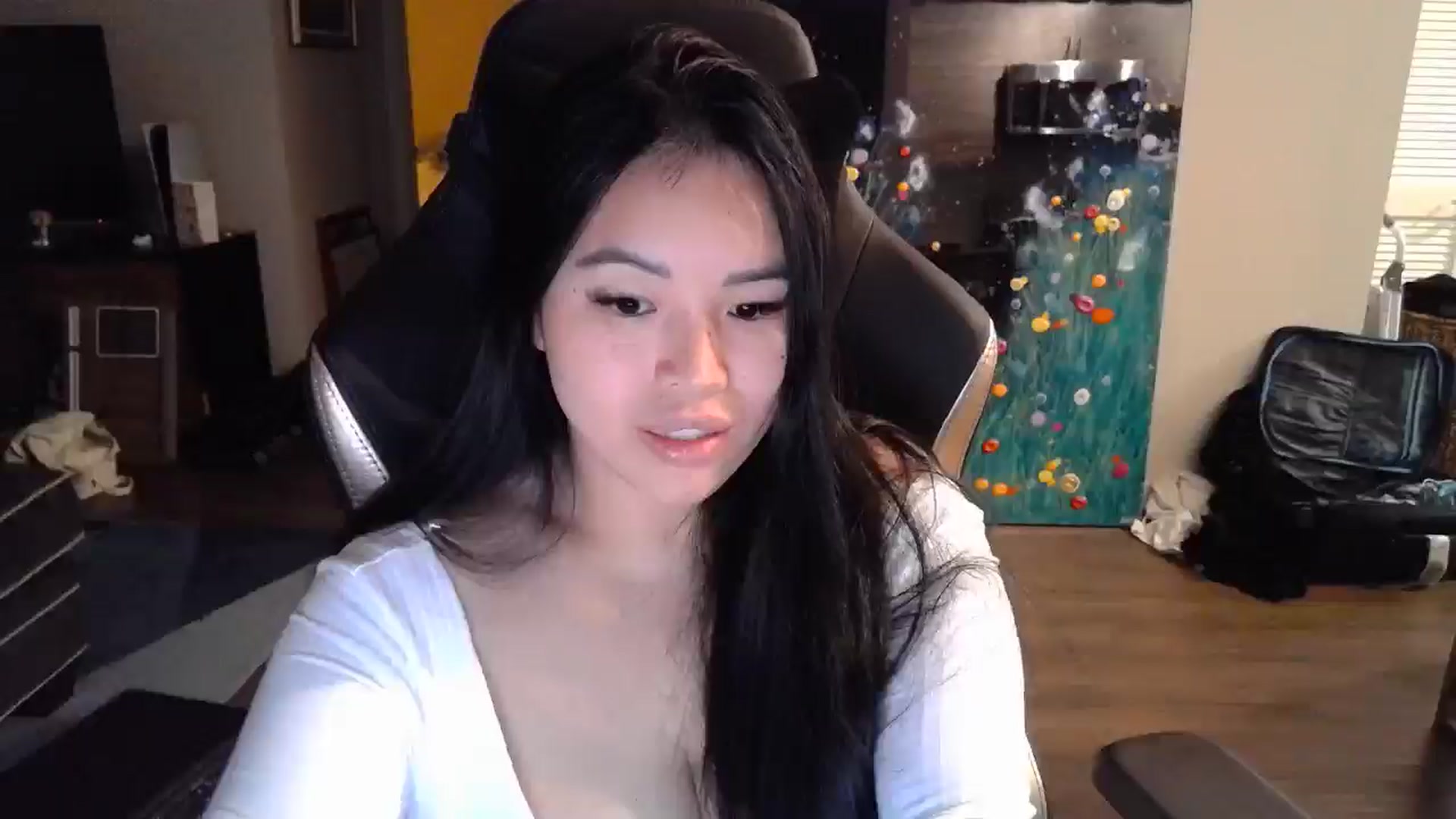 Gallery image thumbnail from DumplingHyuga's myfreecams stream on, 12/09/2024, 23:24 image 17 of 20