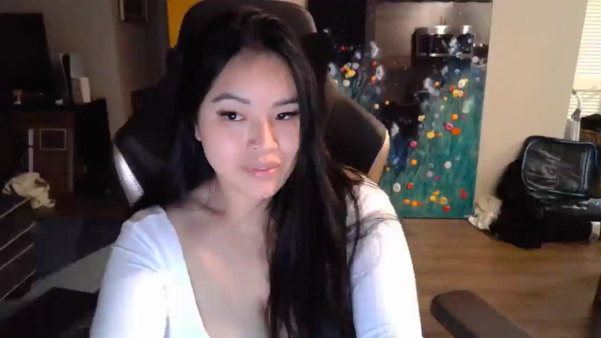 Gallery image thumbnail from DumplingHyuga's myfreecams stream on, 12/09/2024, 23:24 image 4 of 20