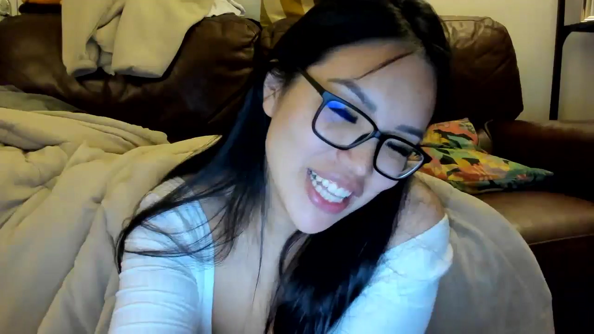 Gallery image thumbnail from DumplingHyuga's myfreecams stream on, 04/19/2025, 21:25 image 20 of 20